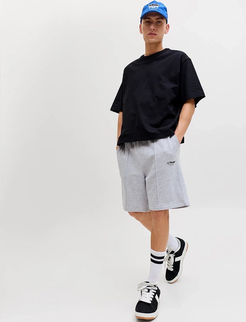 Jack & Jones - JPSTKANE SOHO SWEAT SHORTS MID SN - sweatshorts - light grey melange - 5