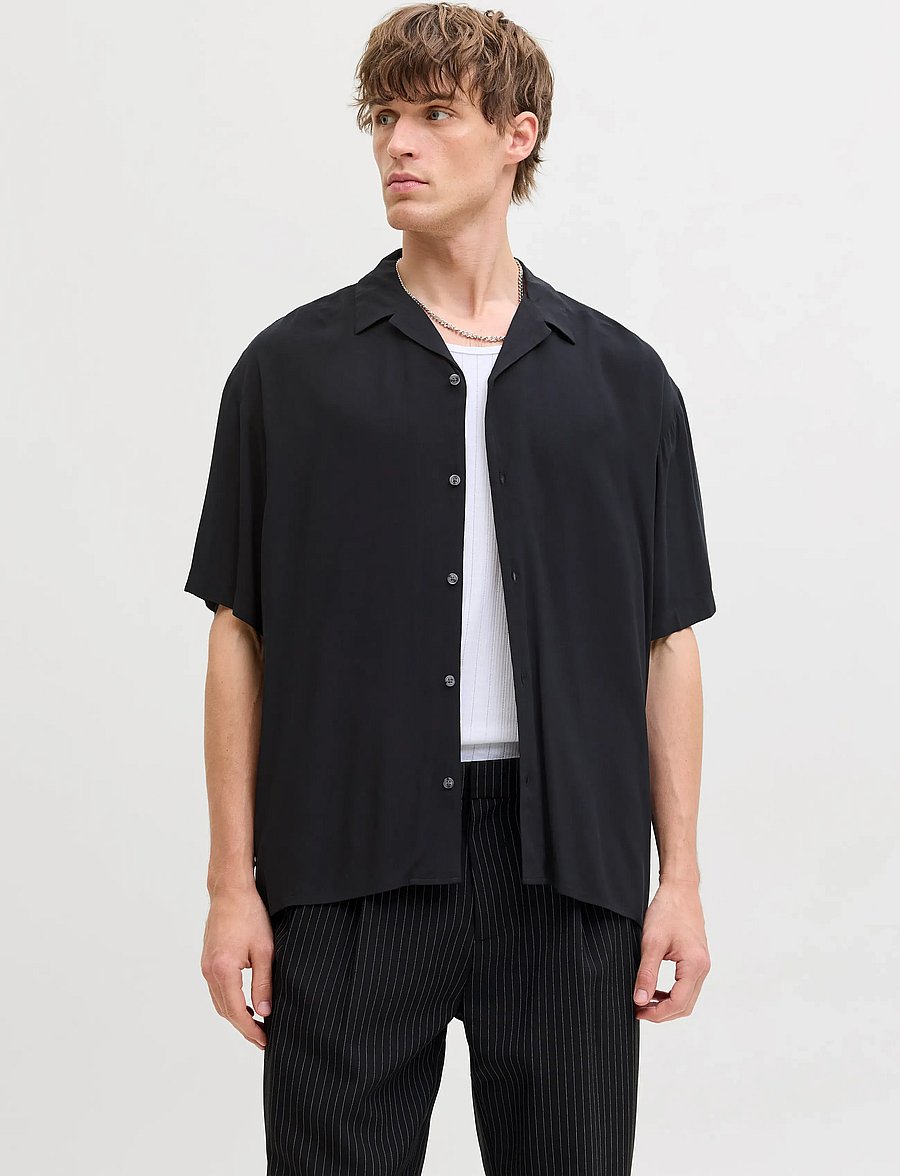 Jack & Jones - JJEJEFF RESORT SOLID SHIRT SS SN - kurzarmhemden - black - 0