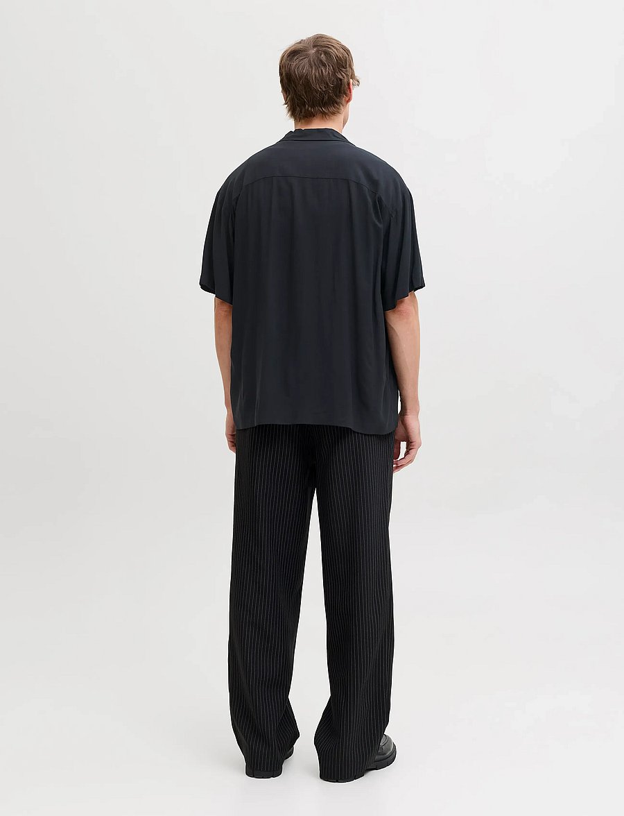 Jack & Jones - JJEJEFF RESORT SOLID SHIRT SS SN - kurzarmhemden - black - 2