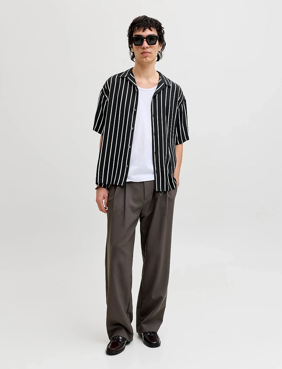 Jack & Jones - JJEJEFF RESORT STRIPE SHIRT S/S SN - randiga skjortor - black - 3