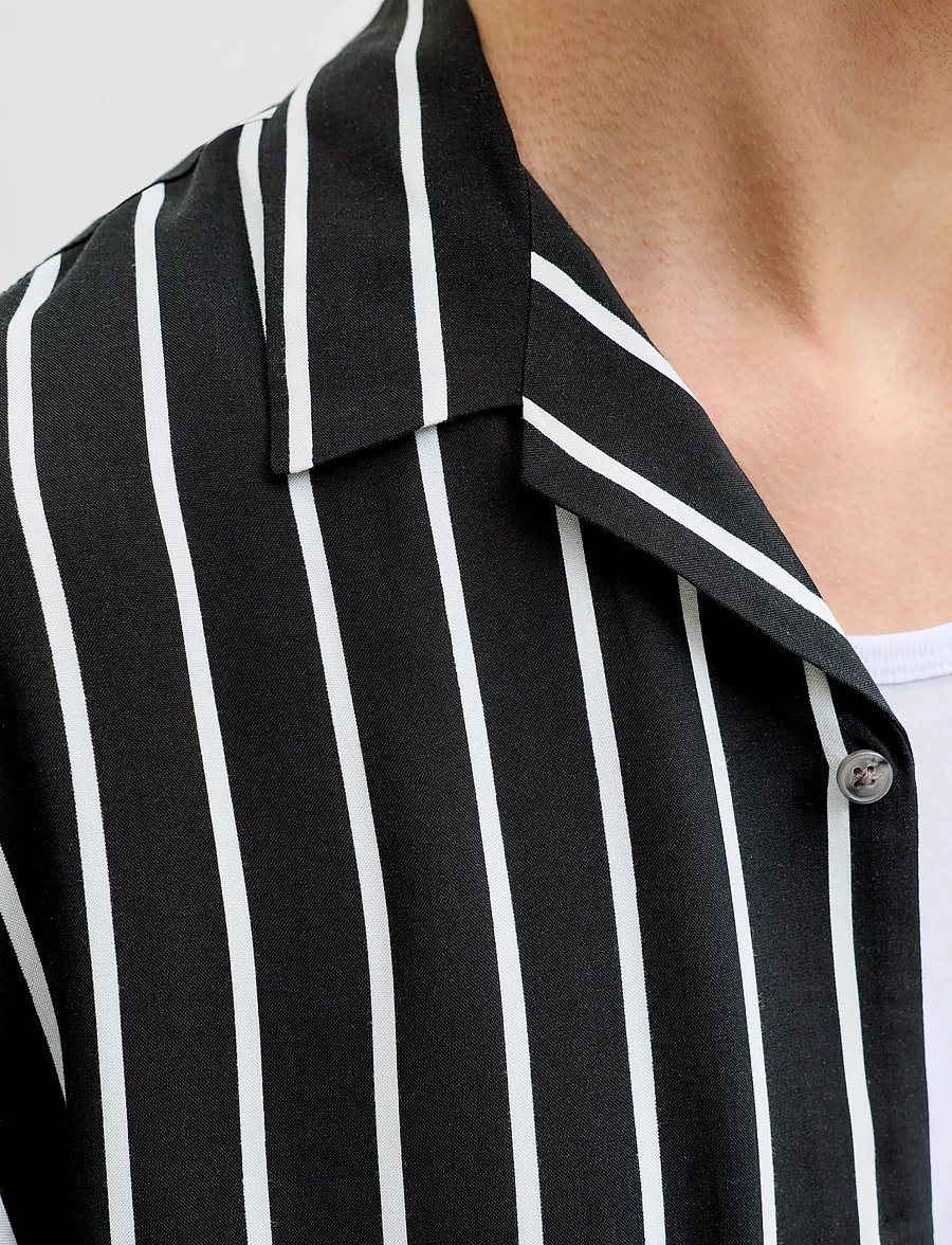 Jack & Jones - JJEJEFF RESORT STRIPE SHIRT S/S SN - randiga skjortor - black - 5