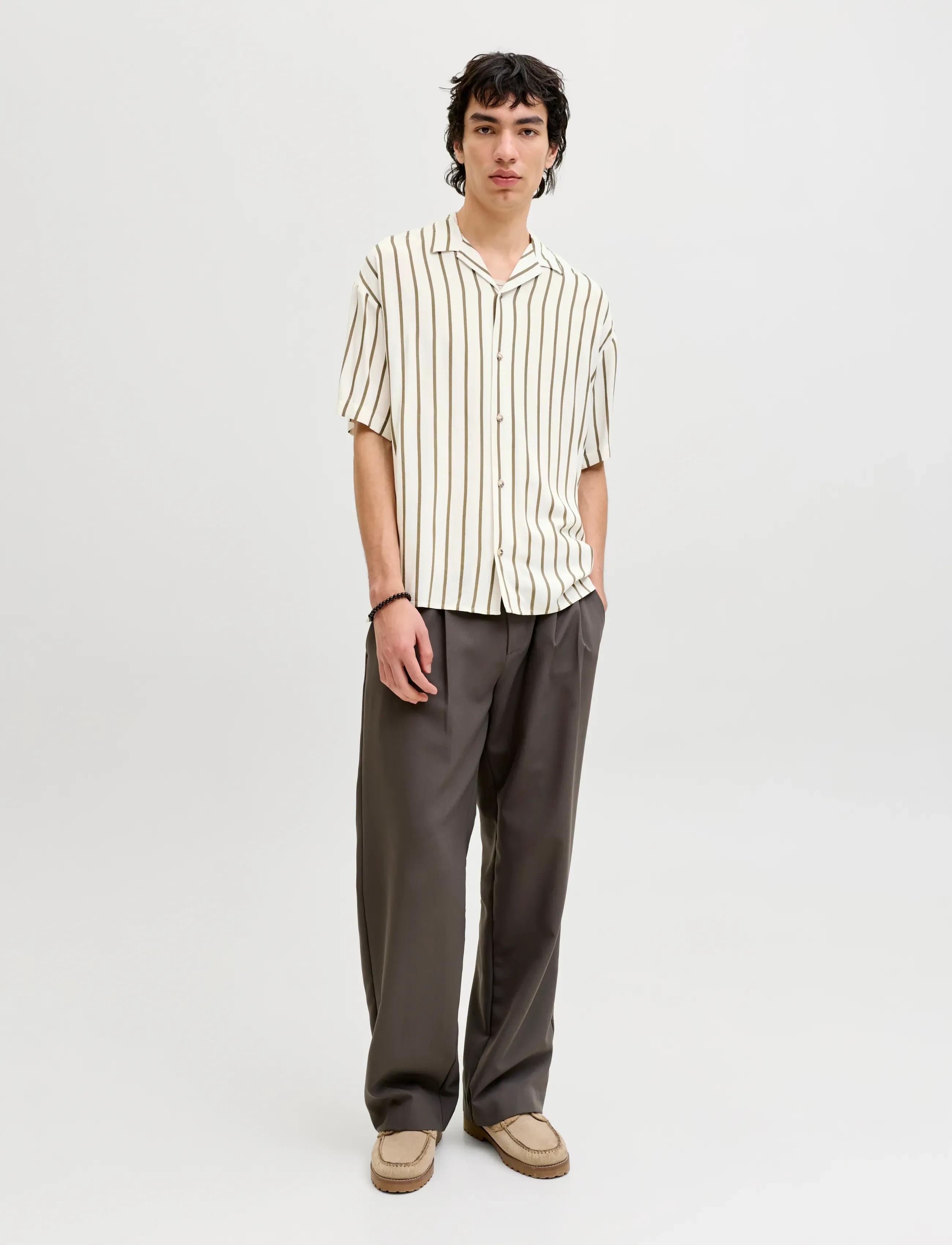 Jack & Jones - JJEJEFF RESORT STRIPE SHIRT S/S SN - röndóttar skyrtur - dusty olive - 3