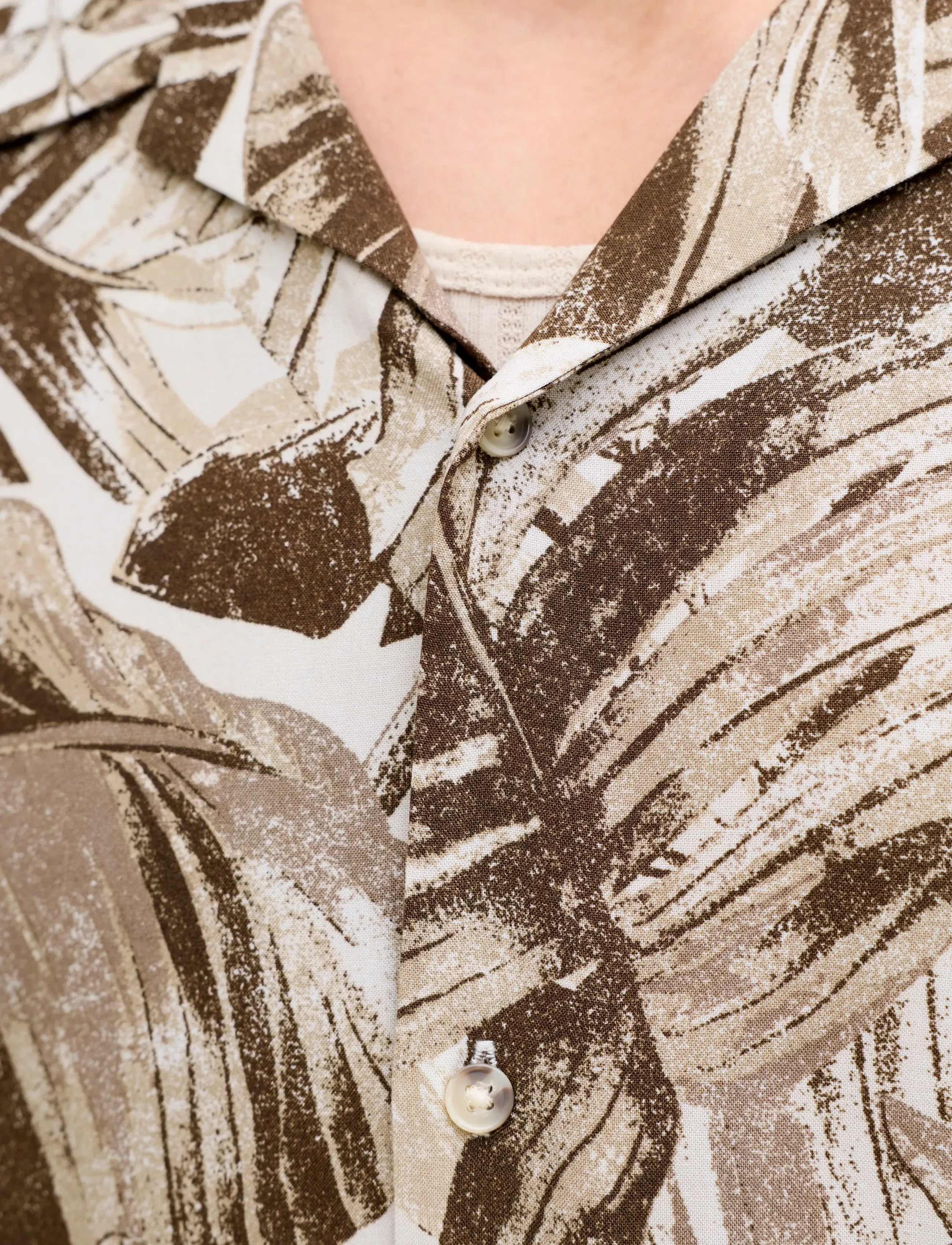Jack & Jones - JJEJEFF RESORT AOP SHIRT S/S LN - mønstrede skjorter - string - 5
