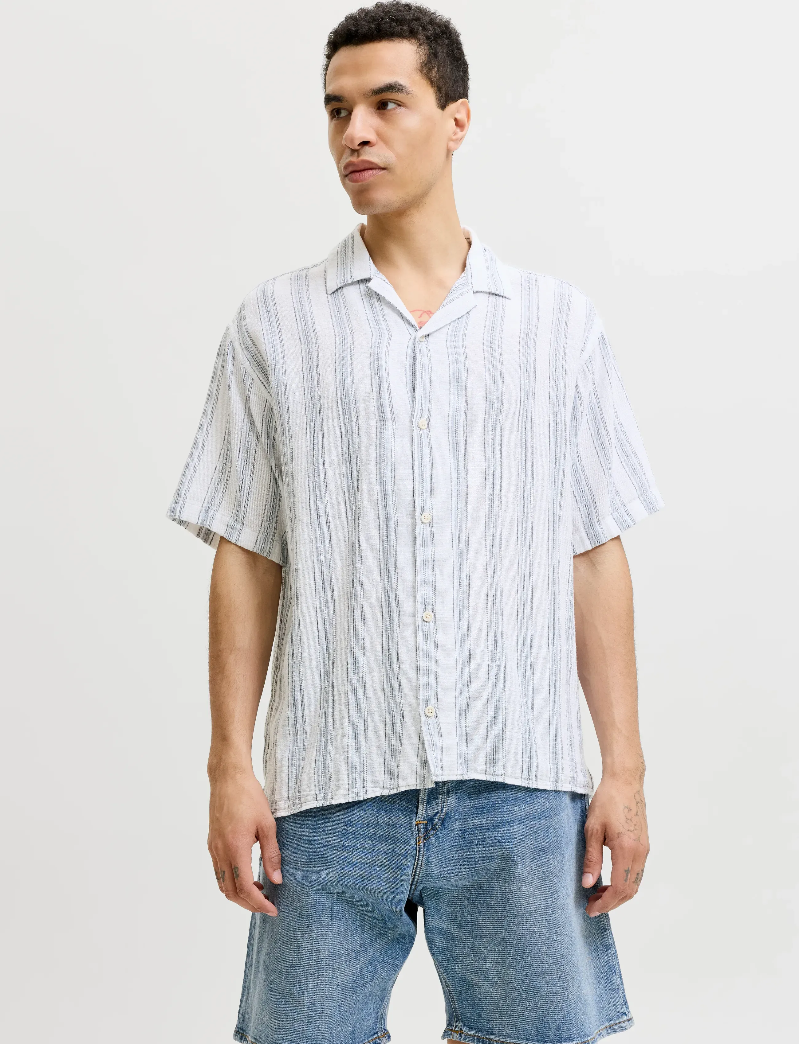 Jack & Jones JJELIAM RESORT SHIRT SS SN - Vaatteet - CELESTIAL BLUE / blue