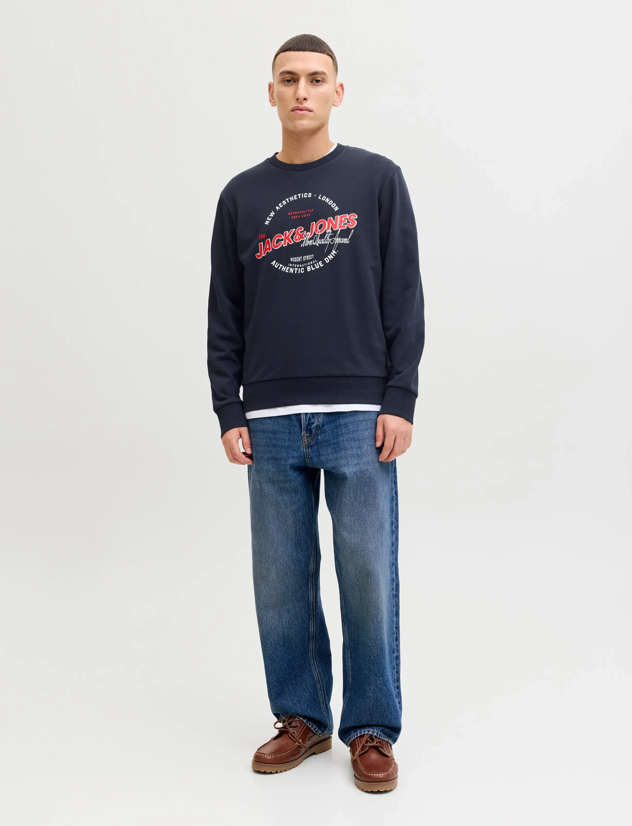 Jack & Jones - JJELOGO SWEAT CREW NECK 2 COL SS26 - collections - sky captain - 4