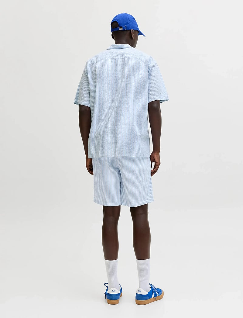 Jack & Jones - JJMILO SEERSUCKER RESORT SHIRT SS - lühikeste varrukatega särgid - cashmere blue - 3