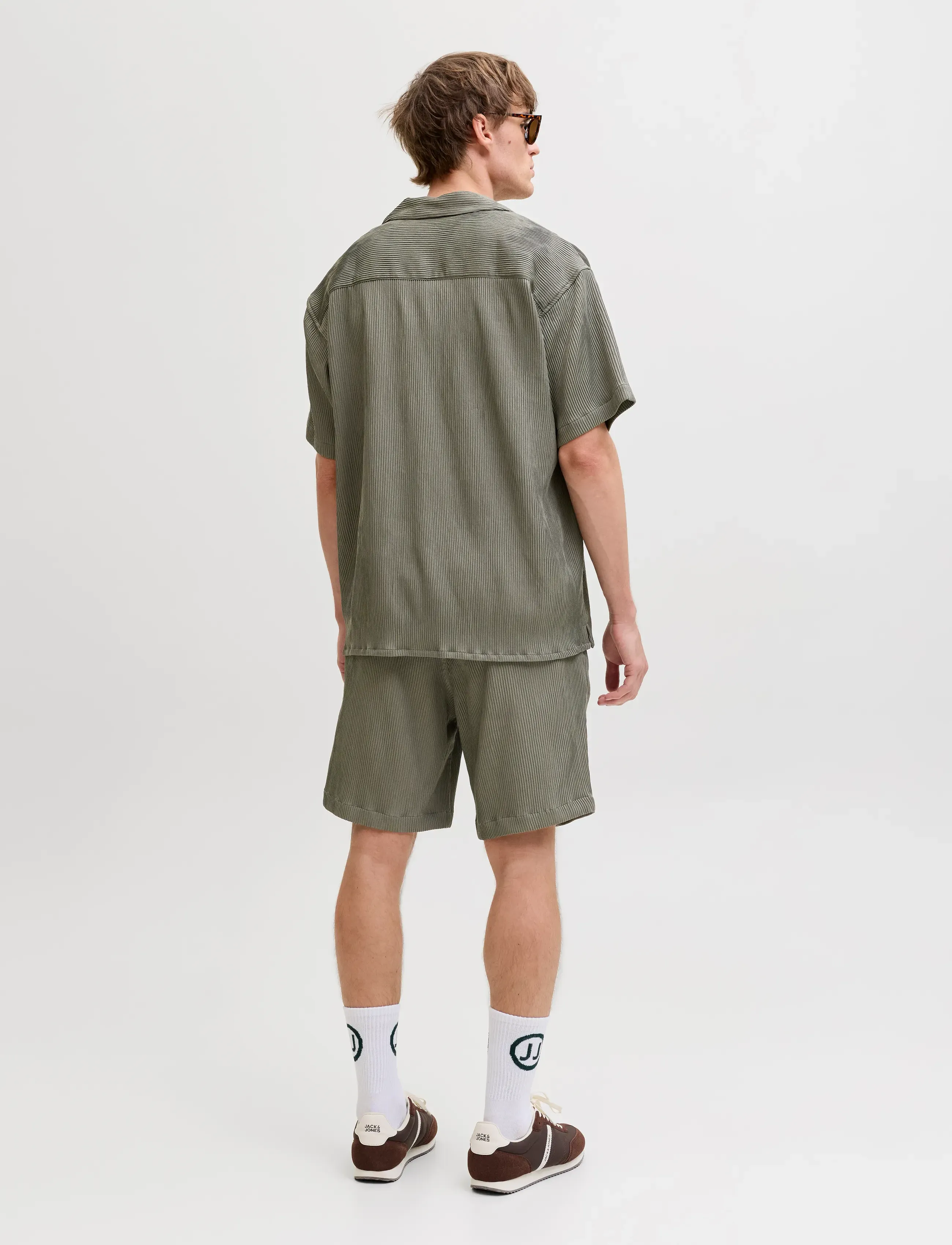 Jack & Jones - JJEHARRISON RESORT SHIRT SS SN - kortærmede skjorter - dusty olive - 2