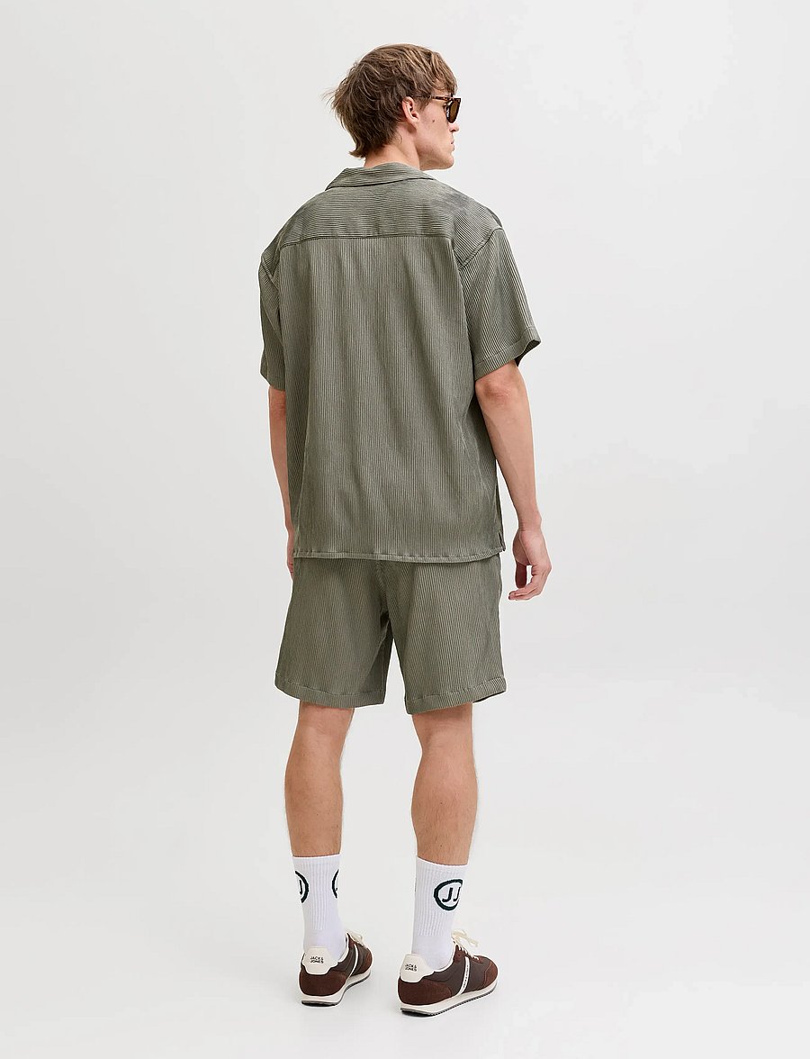 Jack & Jones - JJEHARRISON RESORT SHIRT SS SN - kortærmede skjorter - dusty olive - 2