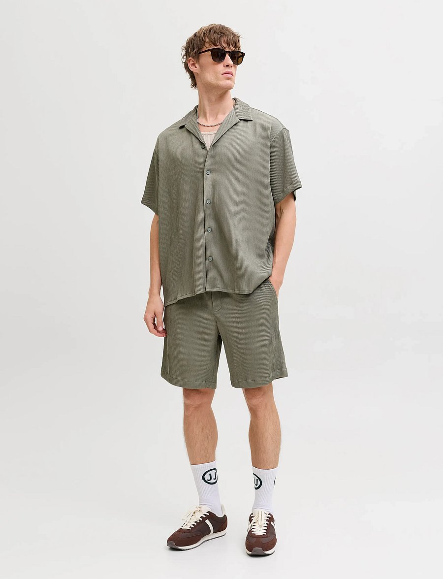 Jack & Jones - JJEHARRISON RESORT SHIRT SS SN - kortærmede skjorter - dusty olive - 3