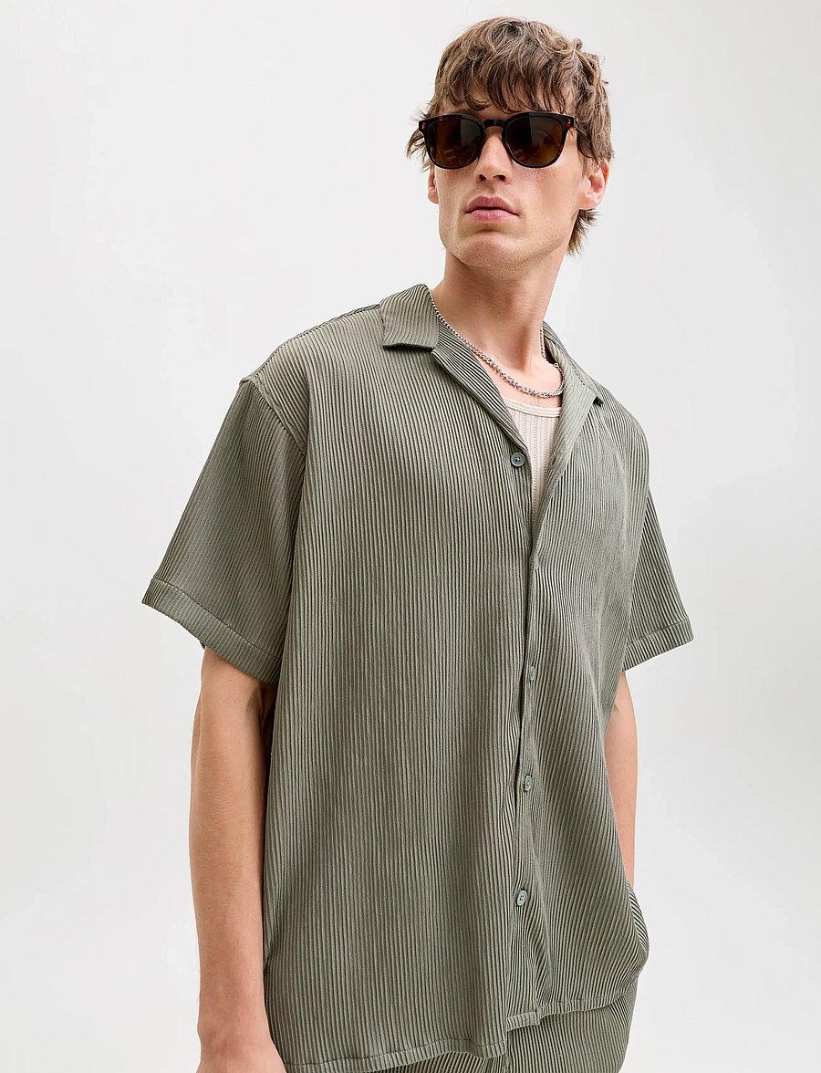 Jack & Jones - JJEHARRISON RESORT SHIRT SS SN - kortærmede skjorter - dusty olive - 4