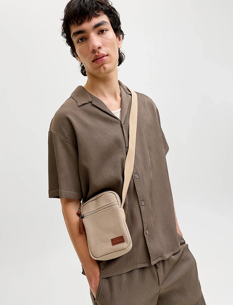 Jack & Jones - JJEHARRISON RESORT SHIRT SS SN - kortärmade skjortor - falcon - 5