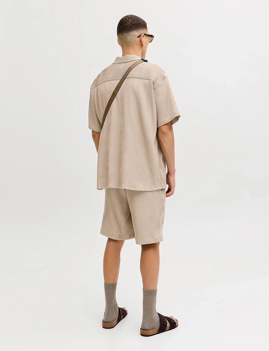 Jack & Jones - JJEHARRISON RESORT SHIRT SS SN - kortærmede skjorter - string - 3