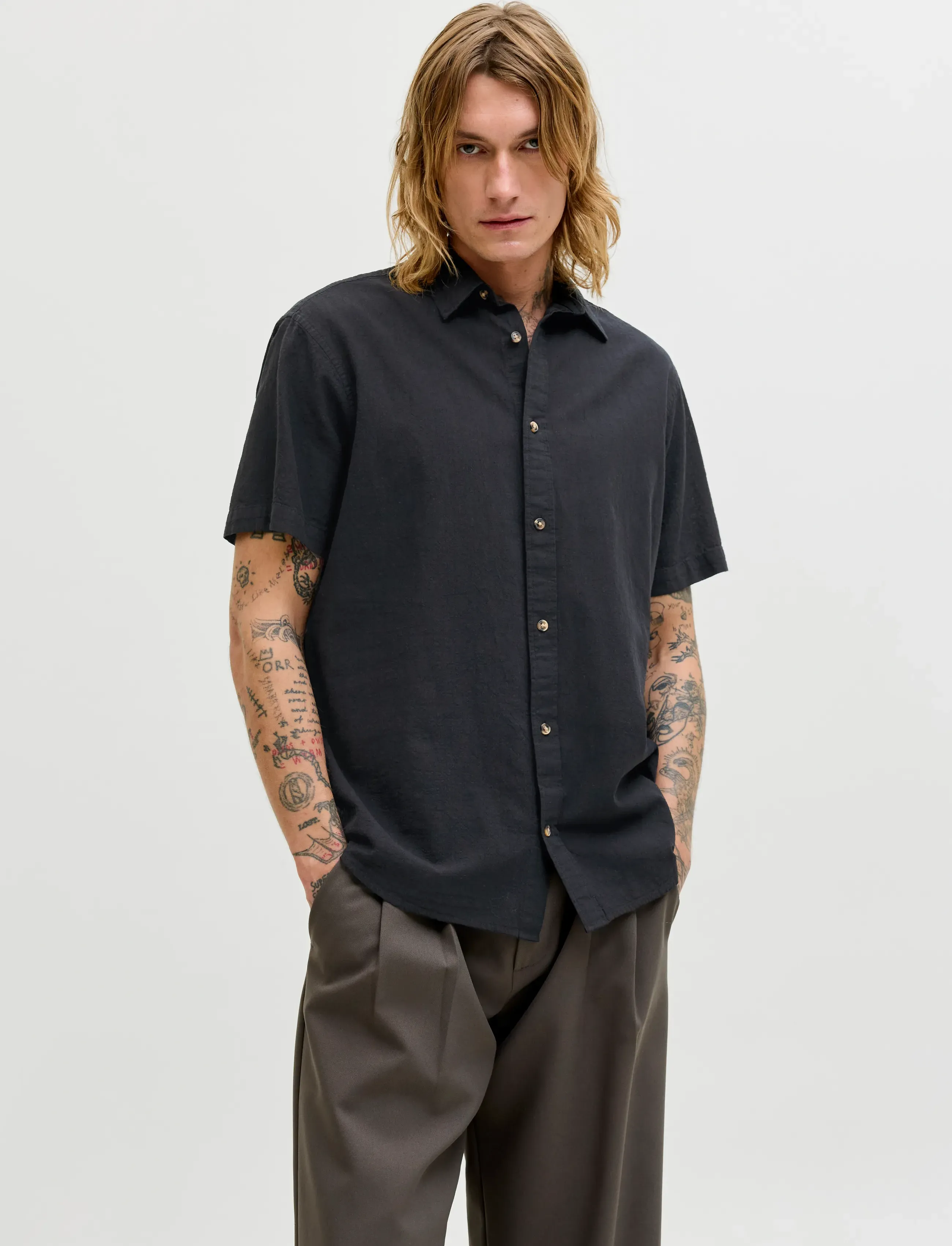 Jack & Jones JJESUMMER LINEN BLEND SHIRT S/S SN - Leinenhemden - BLACK / black