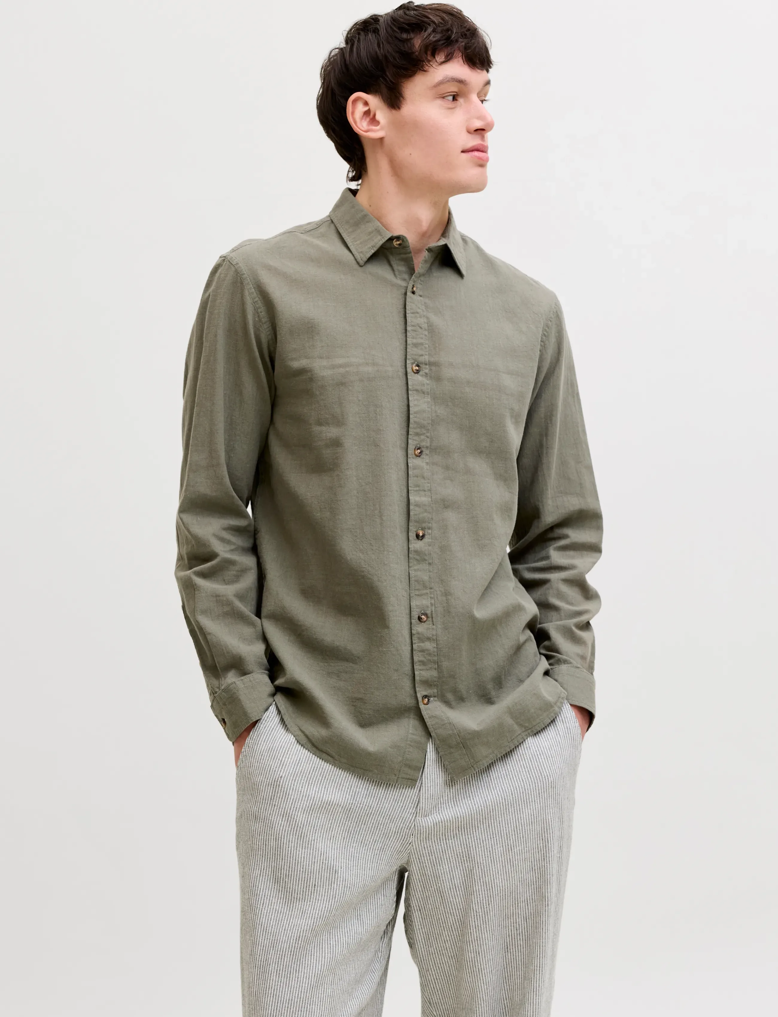 Jack & Jones JJESUMMER LINEN BLEND SHIRT L/S SN - Casual skjortor - DUSTY OLIVE / khaki/green