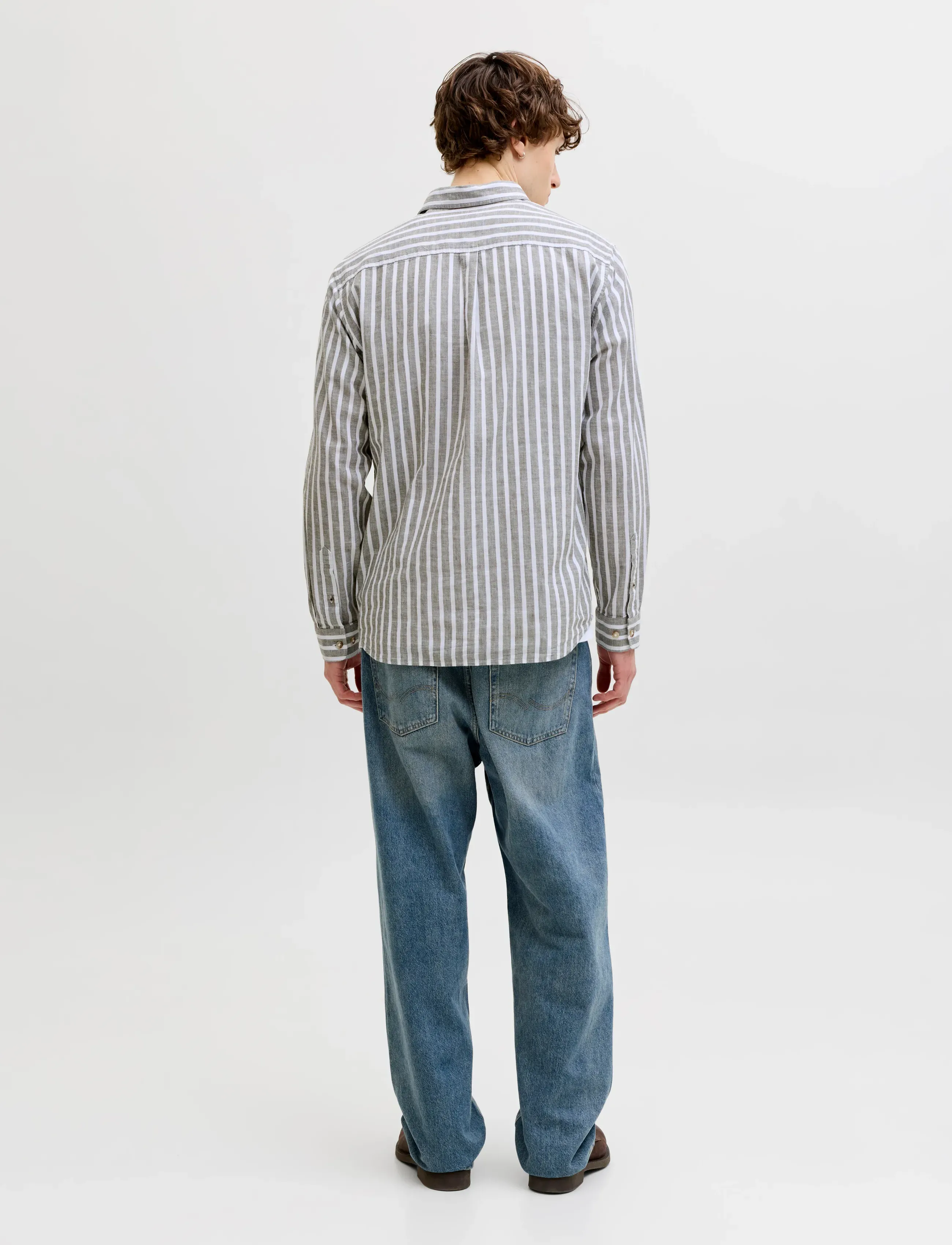 Jack & Jones - JJESUMMER LINEN BLEND SHIRT L/S SN - hørskjorter - vetiver - 2