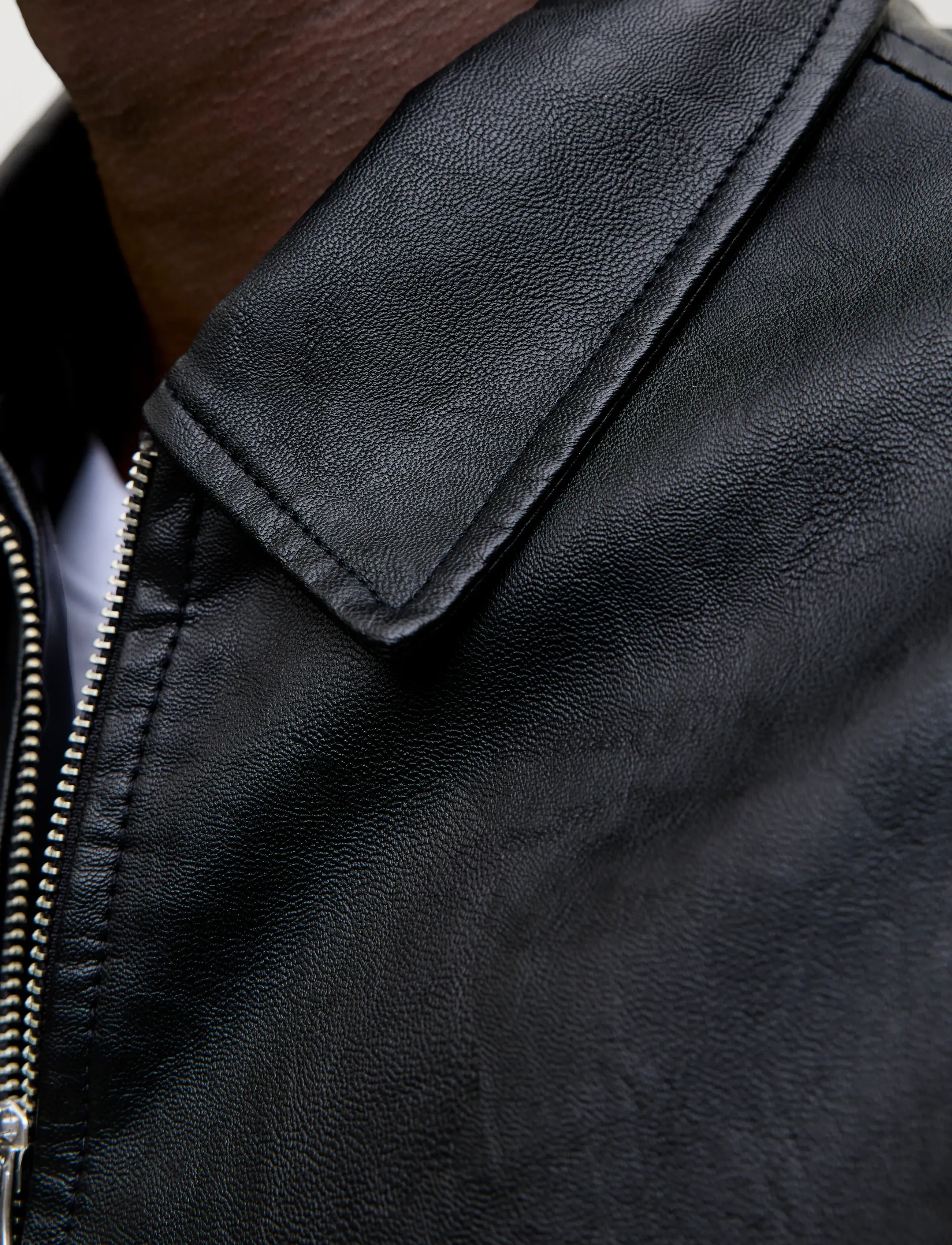Jjleon Pu Bomber 3