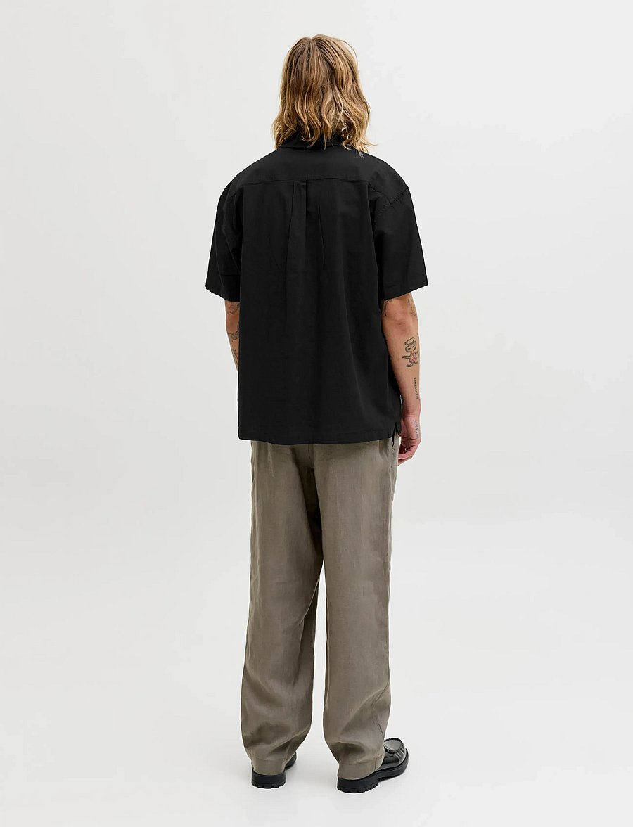 Jack & Jones - JJESUMMER LINEN BLEND RESORT SHIRT SS SN - linen shirts - black - 2