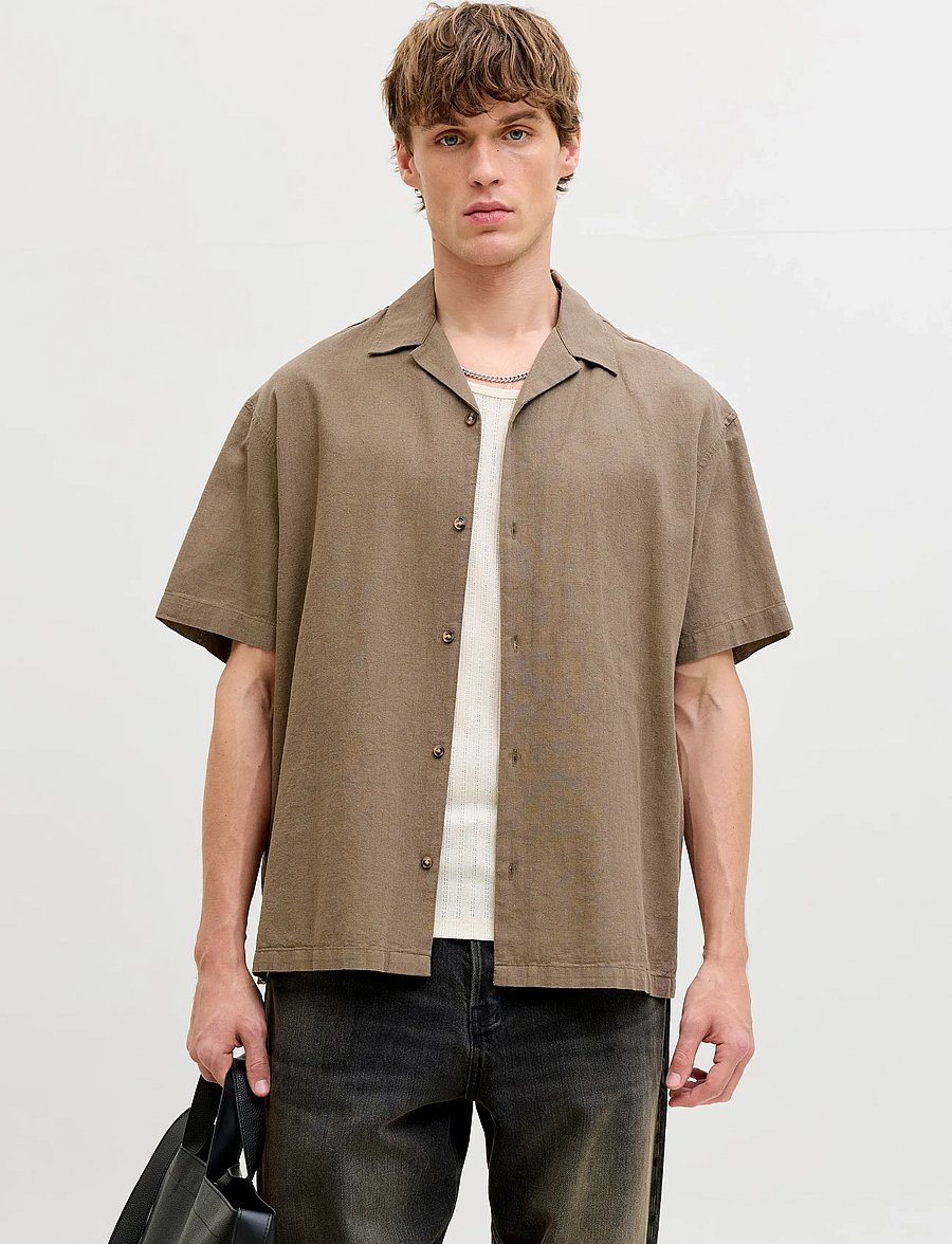 Jack & Jones - JJESUMMER LINEN BLEND RESORT SHIRT SS SN - pellavakauluspaidat - falcon - 0