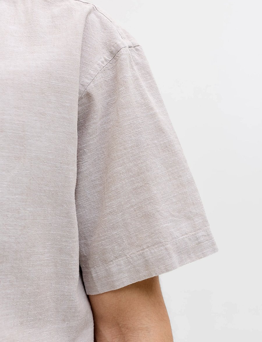 Jack & Jones - JJESUMMER LINEN BLEND RESORT SHIRT SS SN - hørskjorter - string - 4