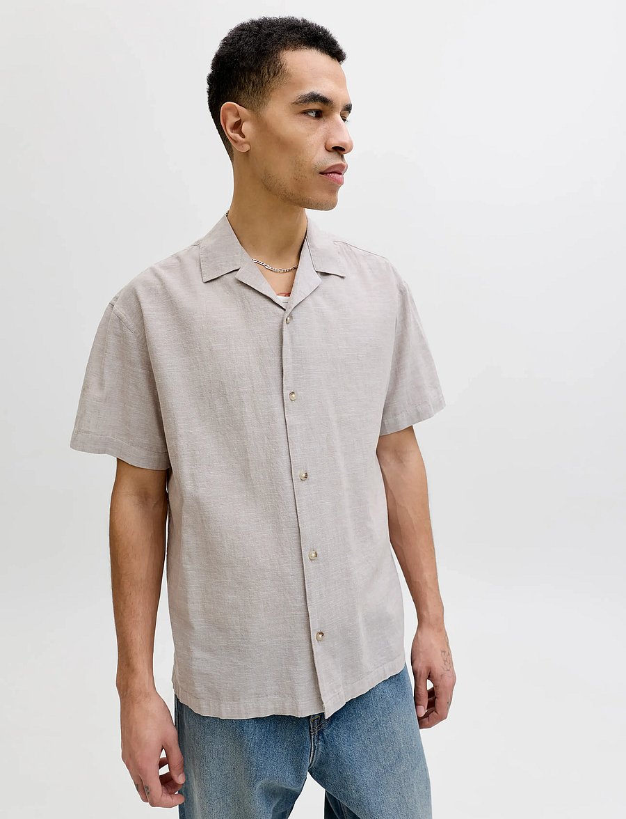 Jack & Jones - JJESUMMER LINEN BLEND RESORT SHIRT SS SN - hørskjorter - string - 5