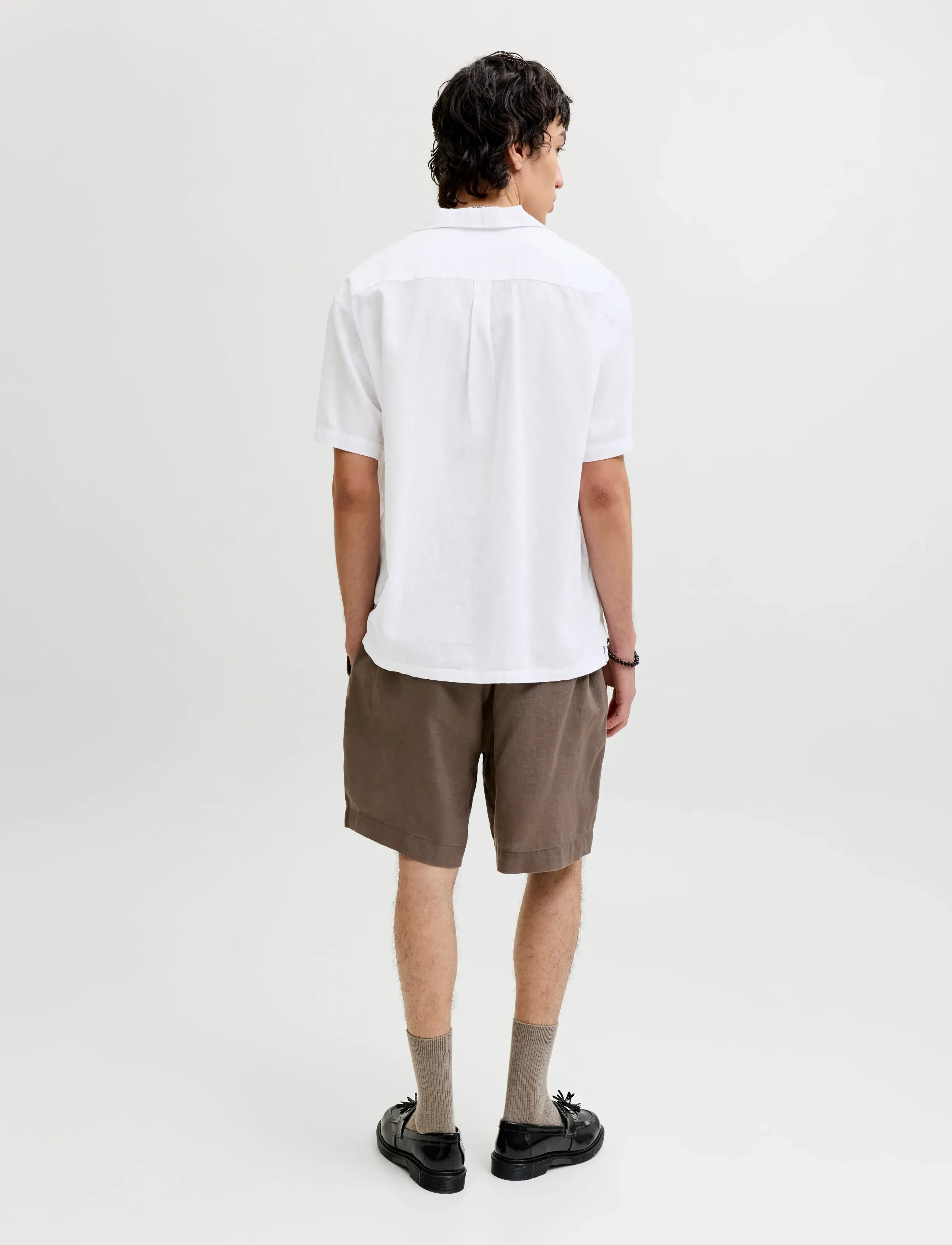 Jack & Jones - JJESUMMER LINEN BLEND RESORT SHIRT SS SN - hørskjorter - white - 2