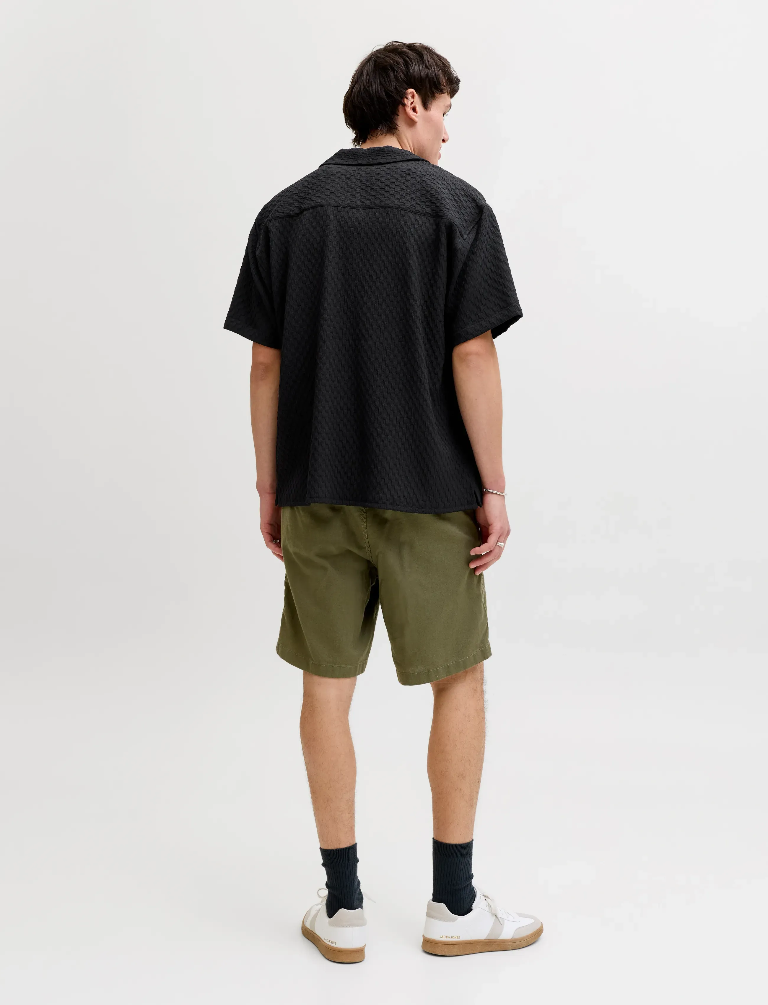 Jack & Jones - JJSEAN RESORT SHIRT SS - short-sleeved shirts - black - 3
