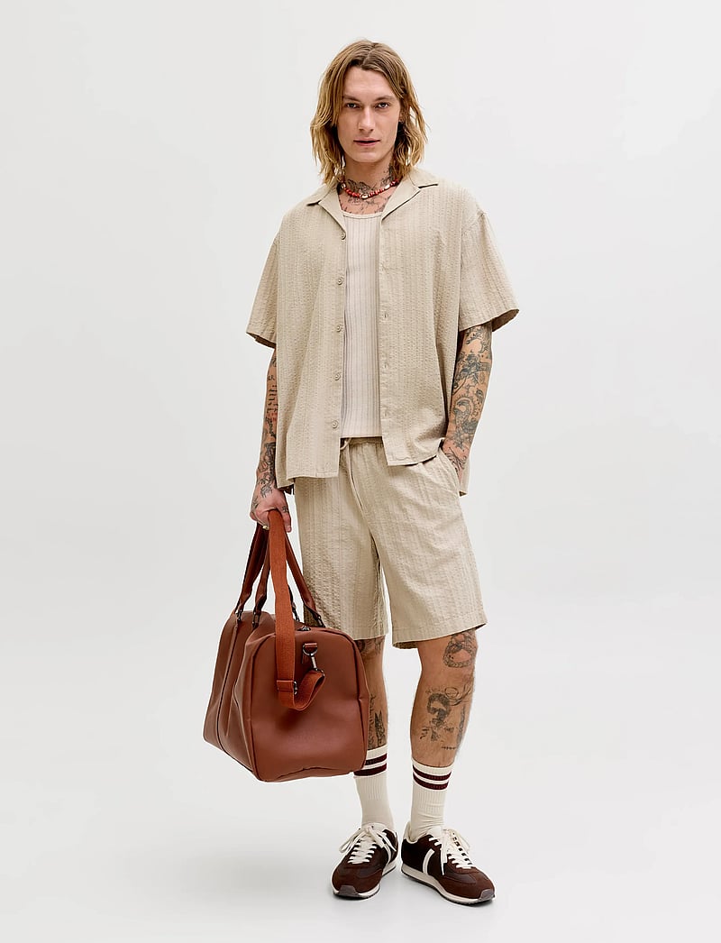 Jack & Jones - JJETYSON RESORT SHIRT SS SN - kortærmede skjorter - string - 3