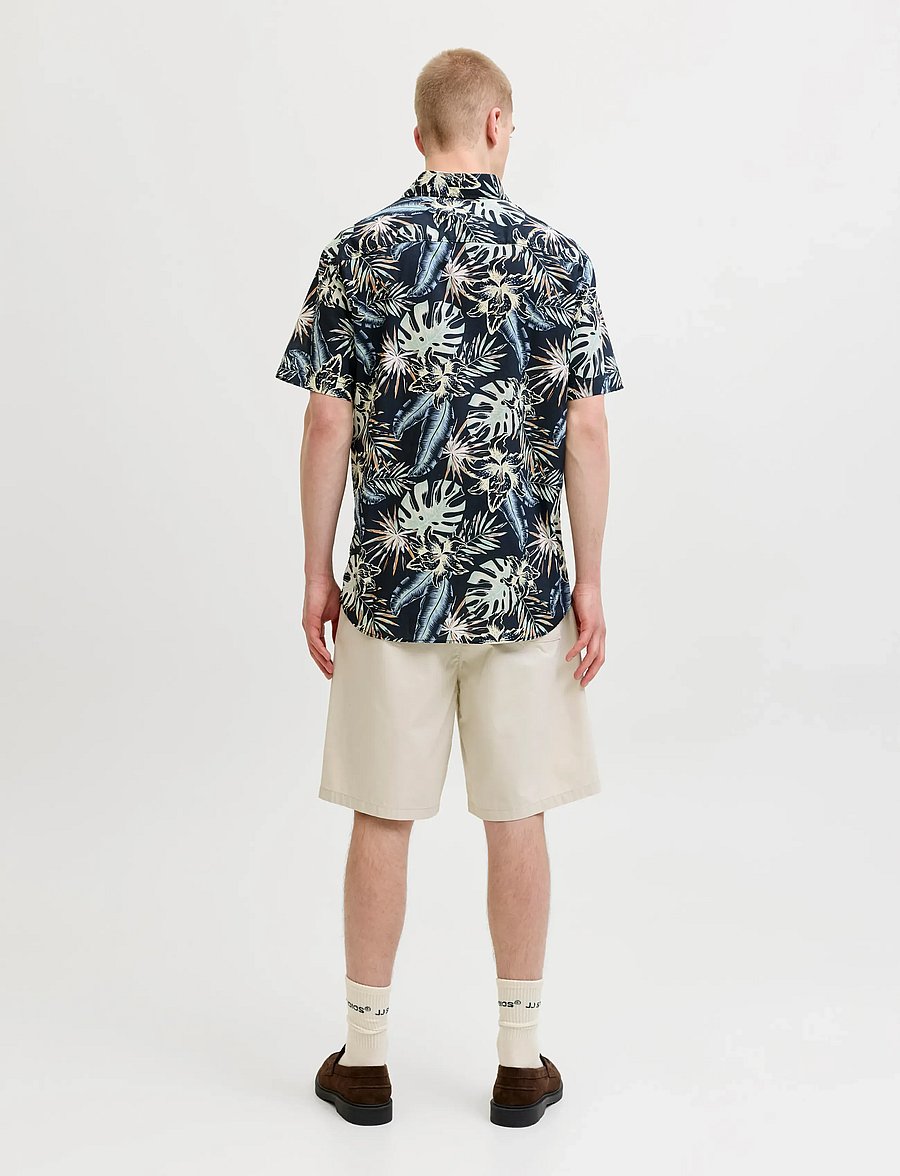 Jack & Jones - JJHONOLULU AOP SHIRT SS - lühikeste varrukatega särgid - black - 3