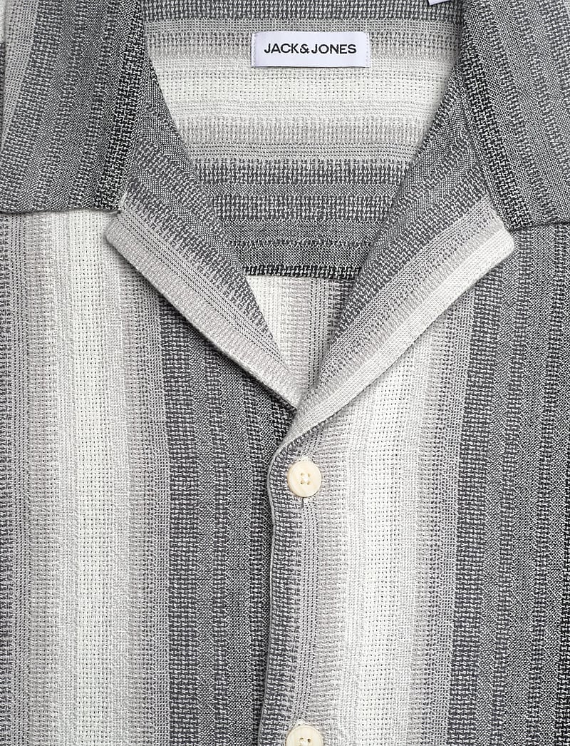 Jack & Jones - JJALVARO DOBBY RESORT SHIRT SS - kortærmede skjorter - black - 2