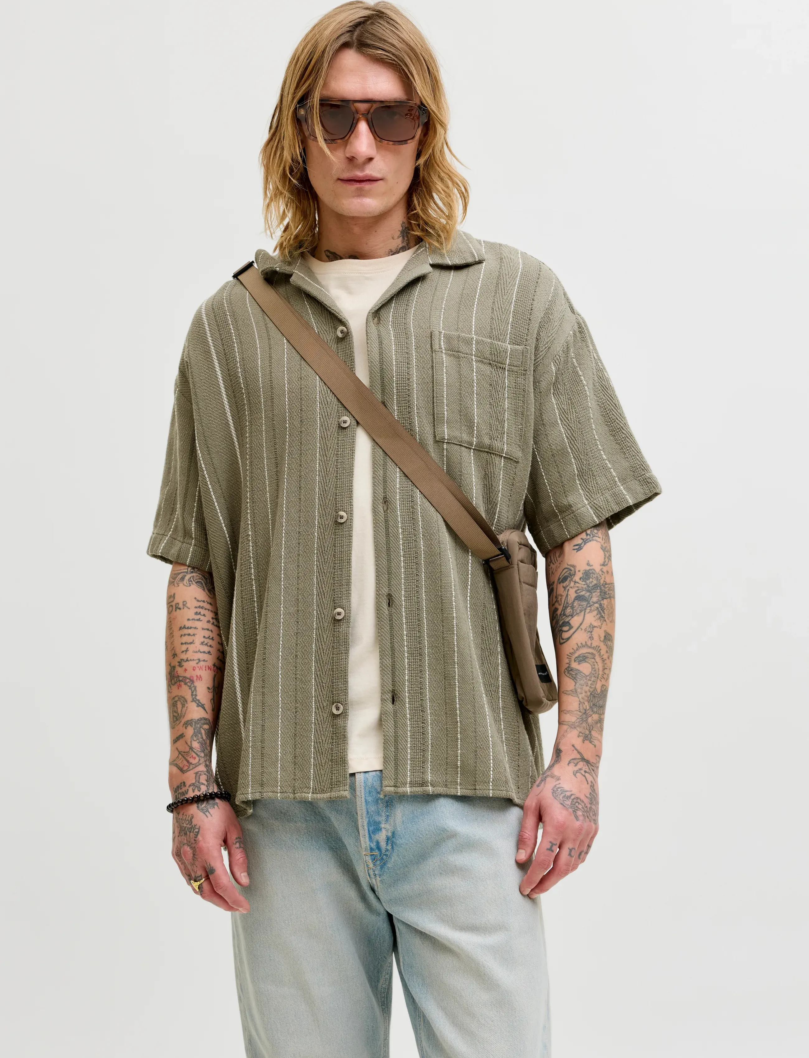 Jack & Jones JJEBRADLEY STRIPED RESORT SHIRT SS LN - Looks for less - VETIVER / khaki/green