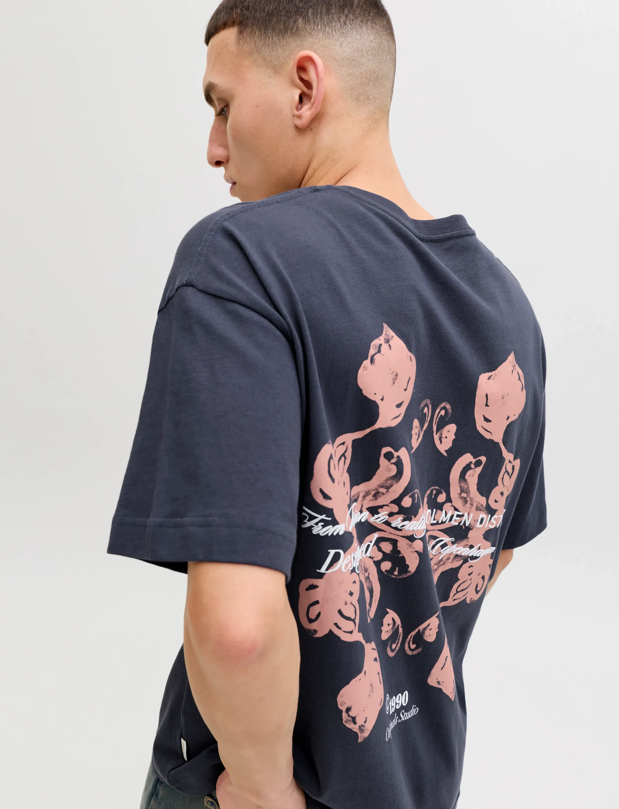 Jack & Jones - JORMONTAUK BACK GRAPHIC TEE SSCN EA26 SN - short-sleeved t-shirts - odyssey gray - 5
