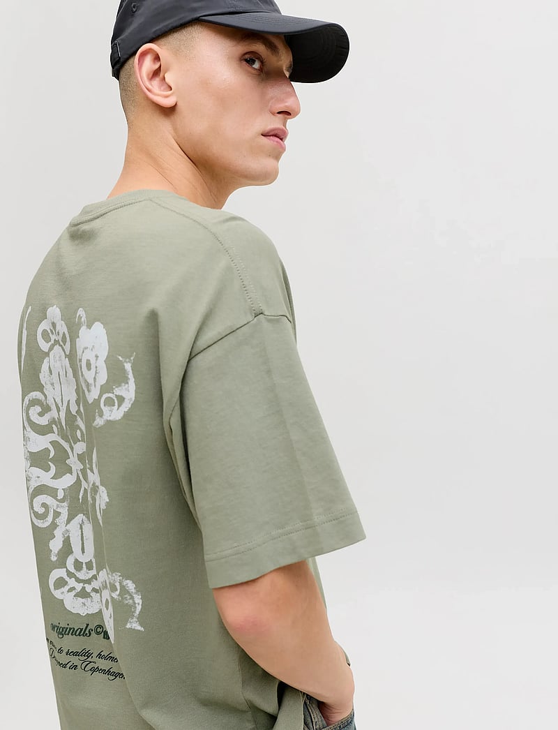 Jack & Jones - JORMONTAUK BACK GRAPHIC TEE SSCN EA26 SN - kortærmede t-shirts - seagrass - 5