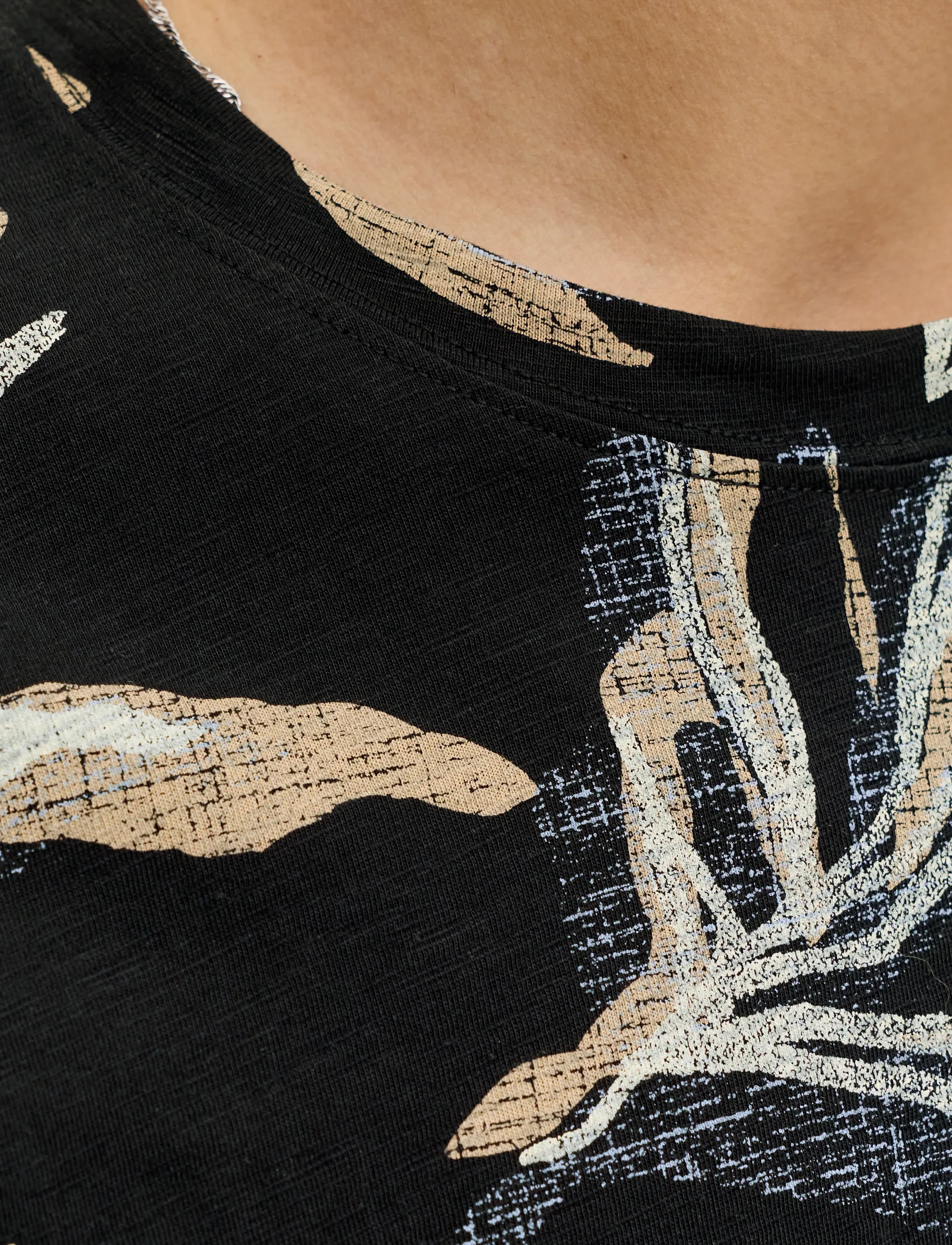 Jack & Jones - JORMONTAUK AOP TEE CREW NECK - kortärmade t-shirts - black - 4
