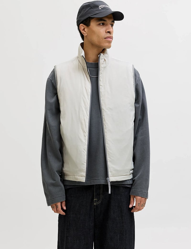 Jack & Jones - JCOCLUB INSULATED BODYWARMER - västar - vapor blue - 0