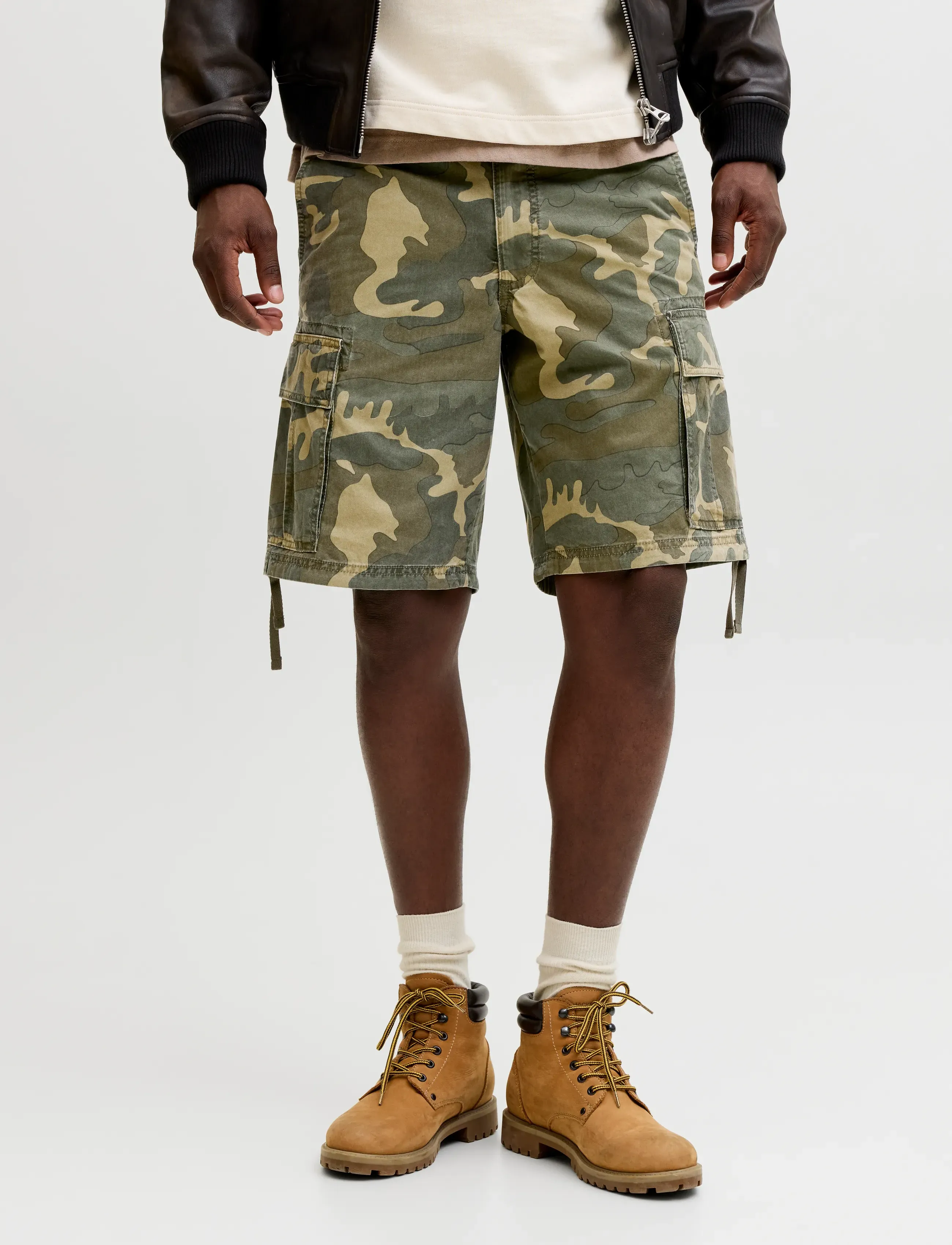 Jack & Jones - JPSTCOLE FRANK CARGO SHORTS MID SN - cargo shorts - forest night - 0