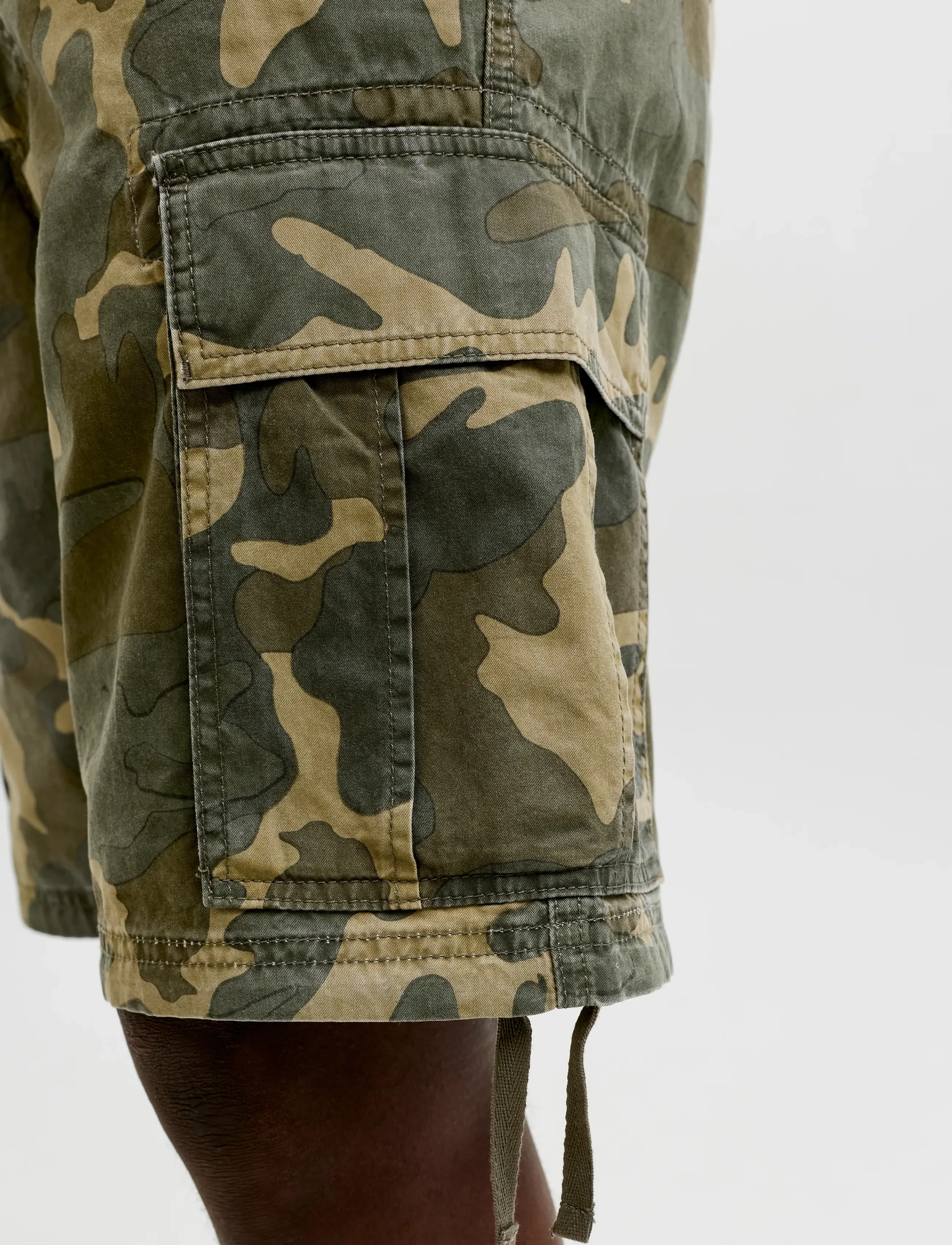 Jack & Jones - JPSTCOLE FRANK CARGO SHORTS MID SN - cargo shorts - forest night - 5