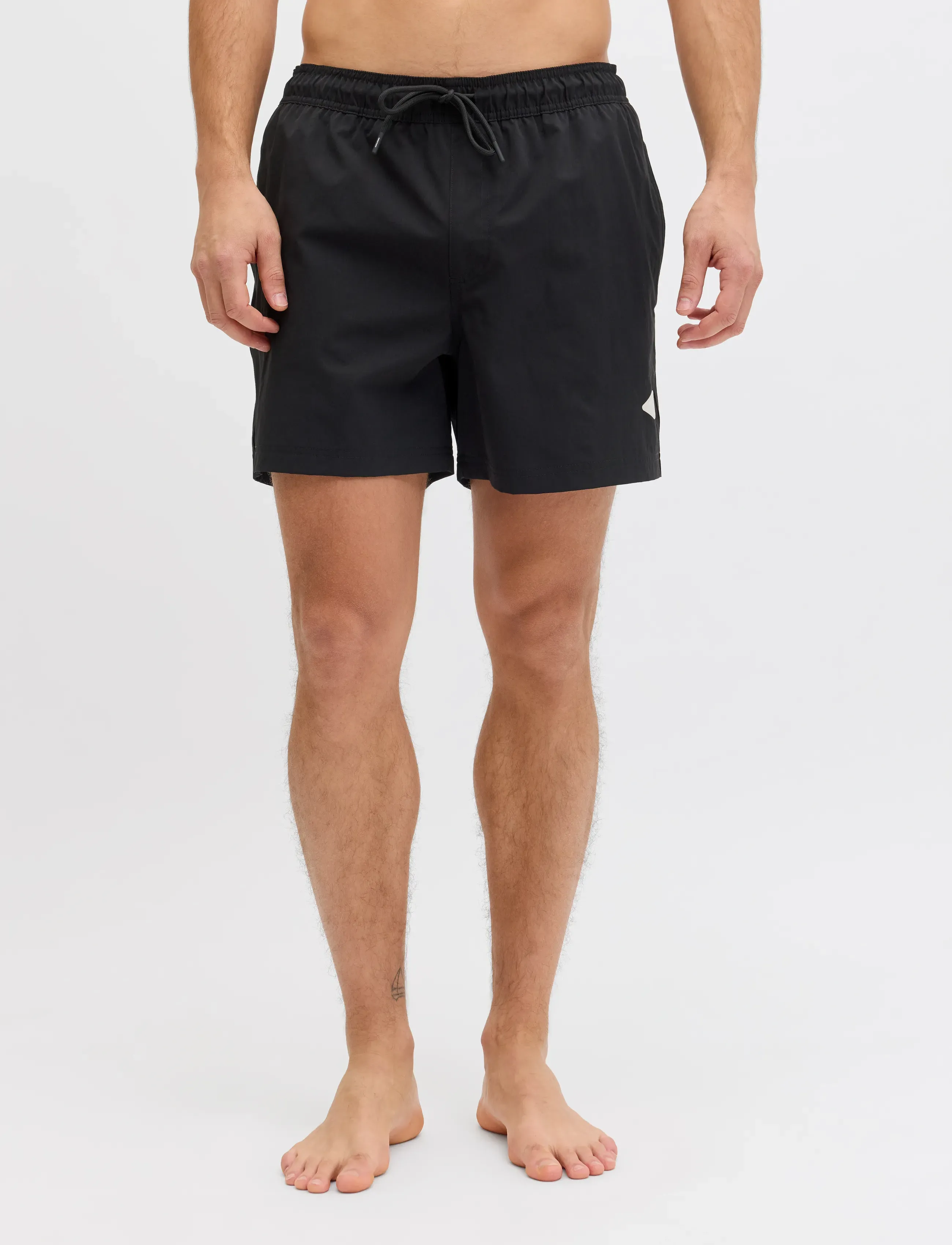 Jack & Jones JPSTMAUI TROPIC SOLID SWIM SHORTS REG SN - Looks for less - BLACK / black