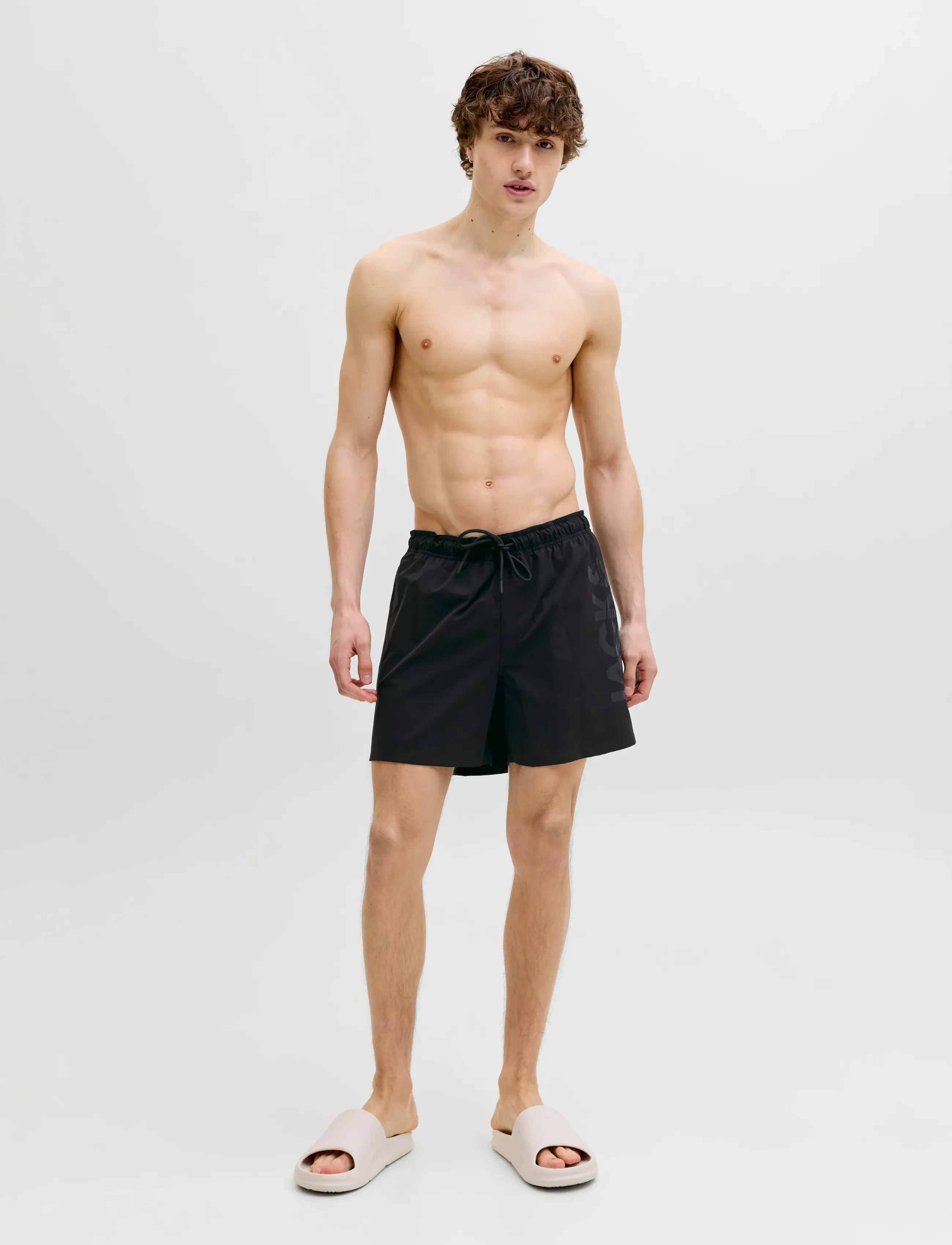 Jack & Jones - JPSTMAUI WAVE LOGO SWIM SHORTS REG SN - swim shorts - black - 4