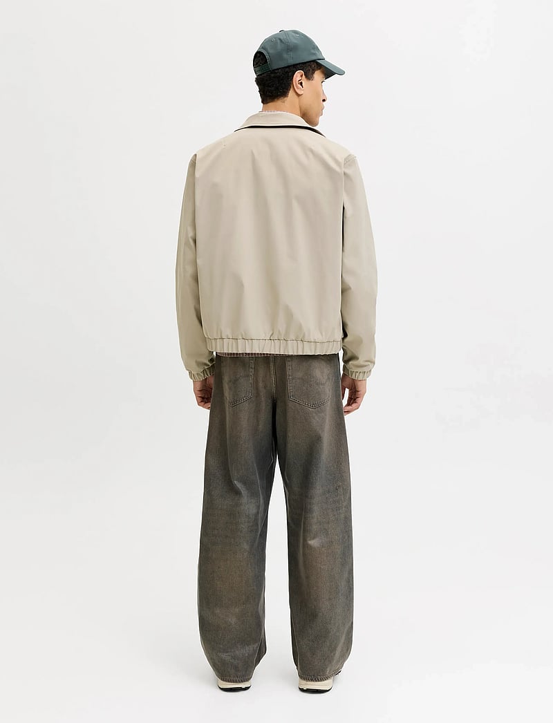 Jack & Jones - JORCATSKILLS HARRINGTON JACKET SN - frühlingsjacken - crockery - 2