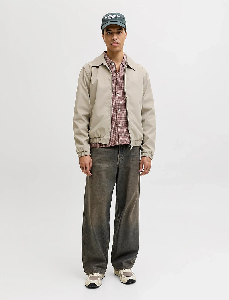 Jack & Jones - JORCATSKILLS HARRINGTON JACKET SN - frühlingsjacken - crockery - 3