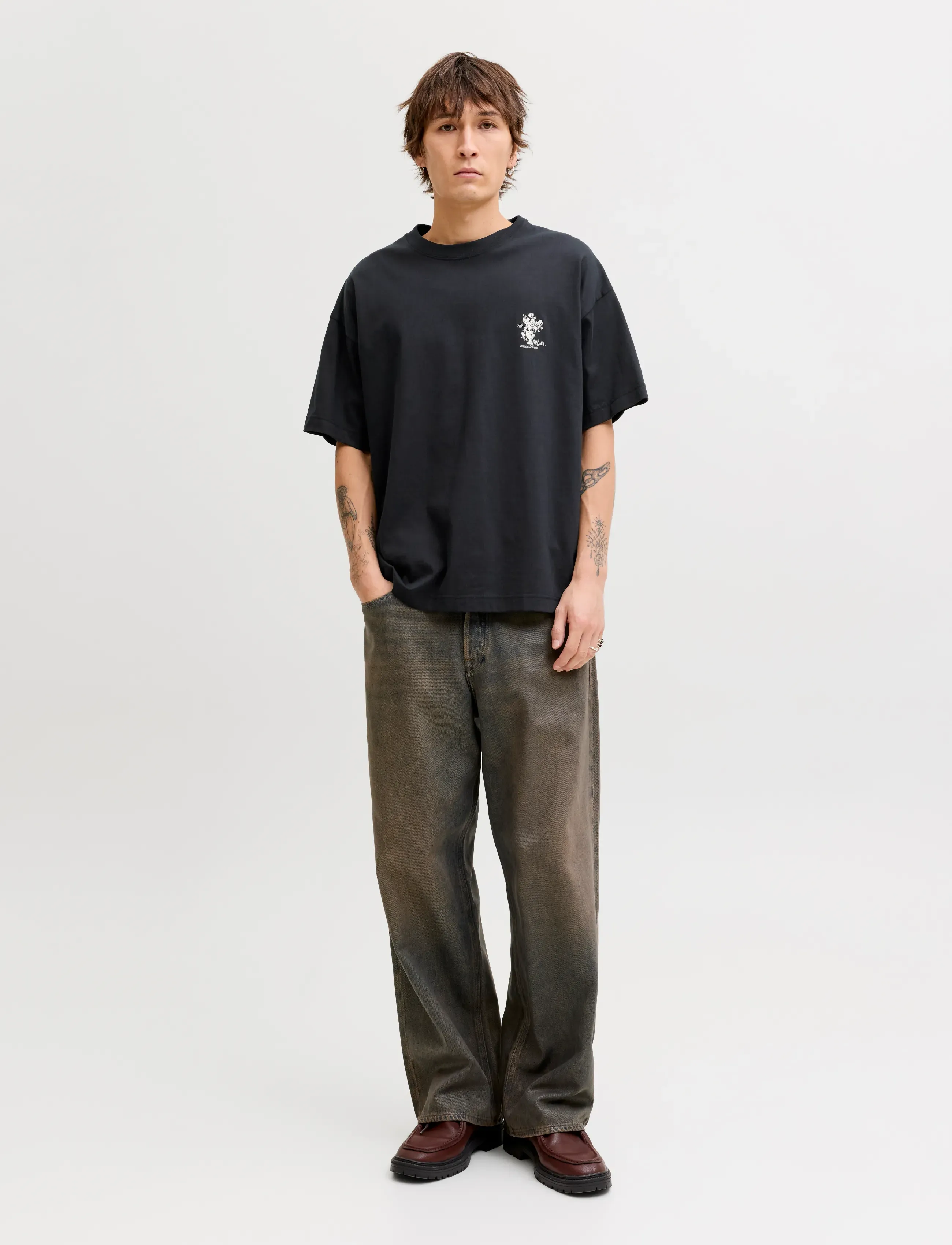Jack & Jones - JORMAINE BACK TEE SS CREW NECK SN - stutterma bolir - black - 4