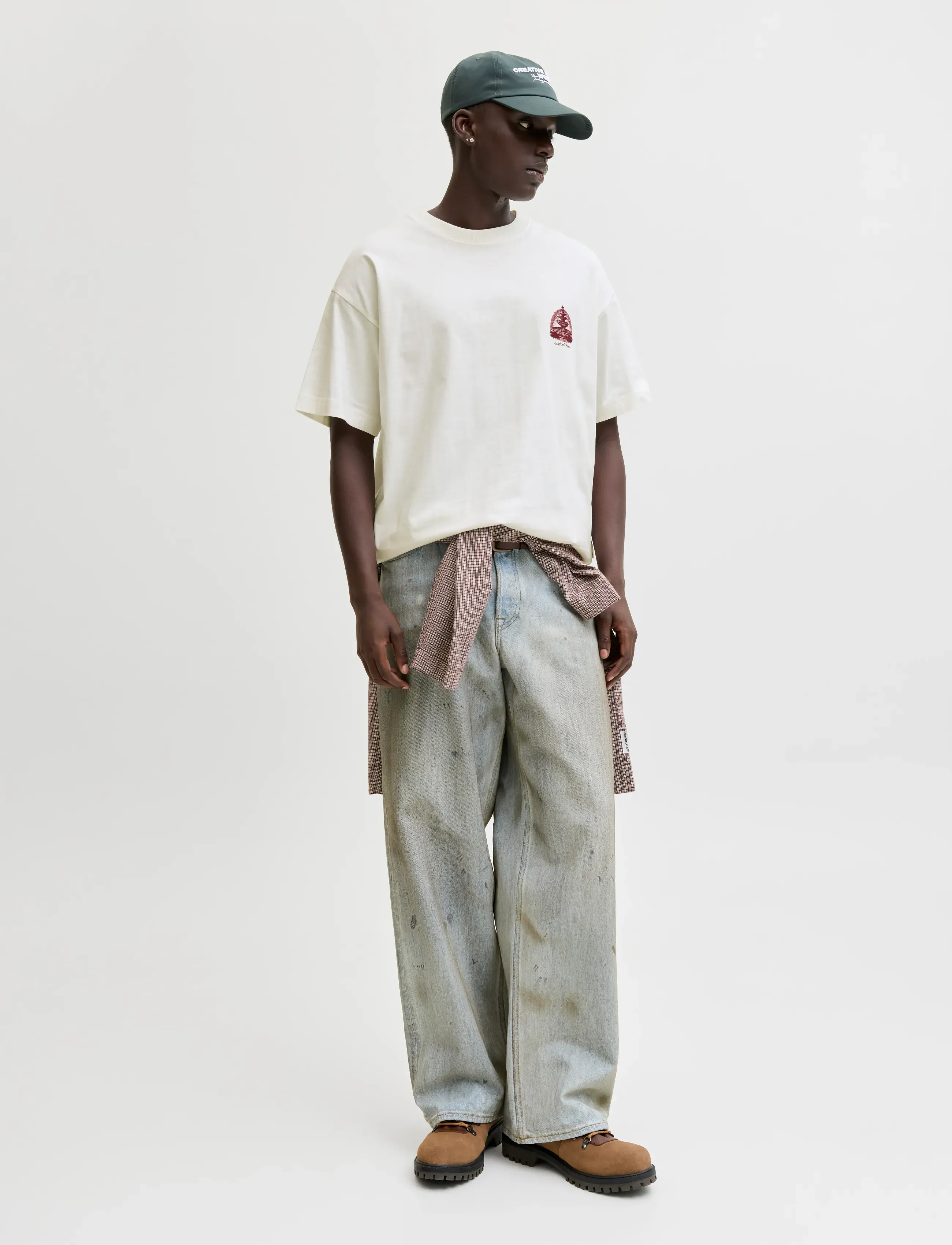 Jack & Jones - JORMAINE BACK TEE SS CREW NECK SN - lühikeste varrukatega t-särgid - cloud dancer - 4