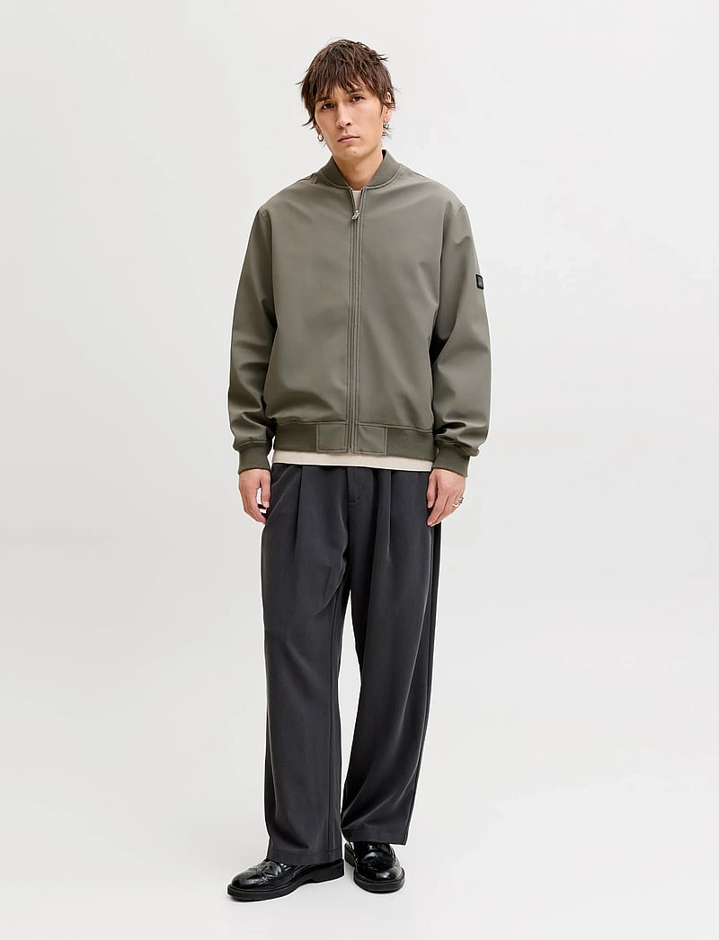 Jack & Jones - JPRBLAASPEN BOMBER JACKET LN - herbstjacken - smokey olive - 4