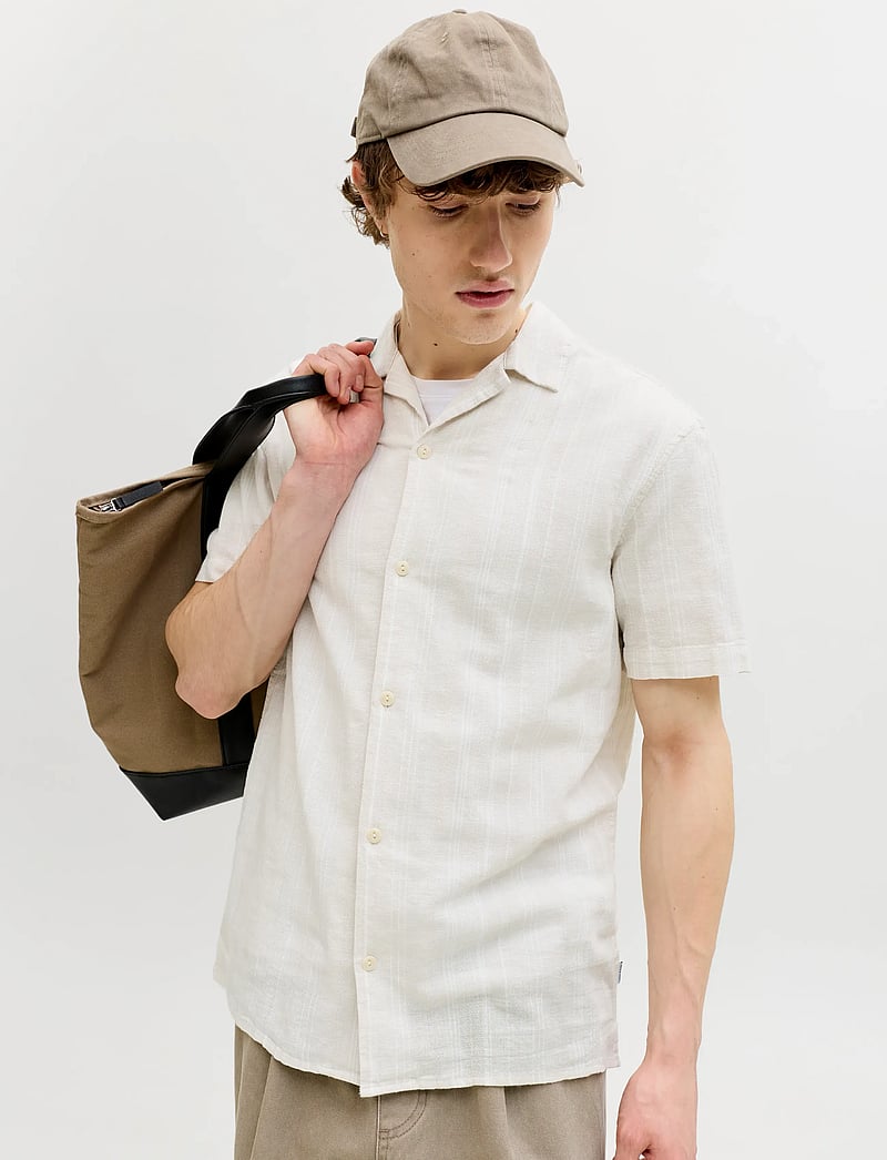 Jack & Jones - JPRBLUSUMMER LIN. BLEN DOBBY SS SHIRT SN - stribede skjorter - lemon pepper - 5