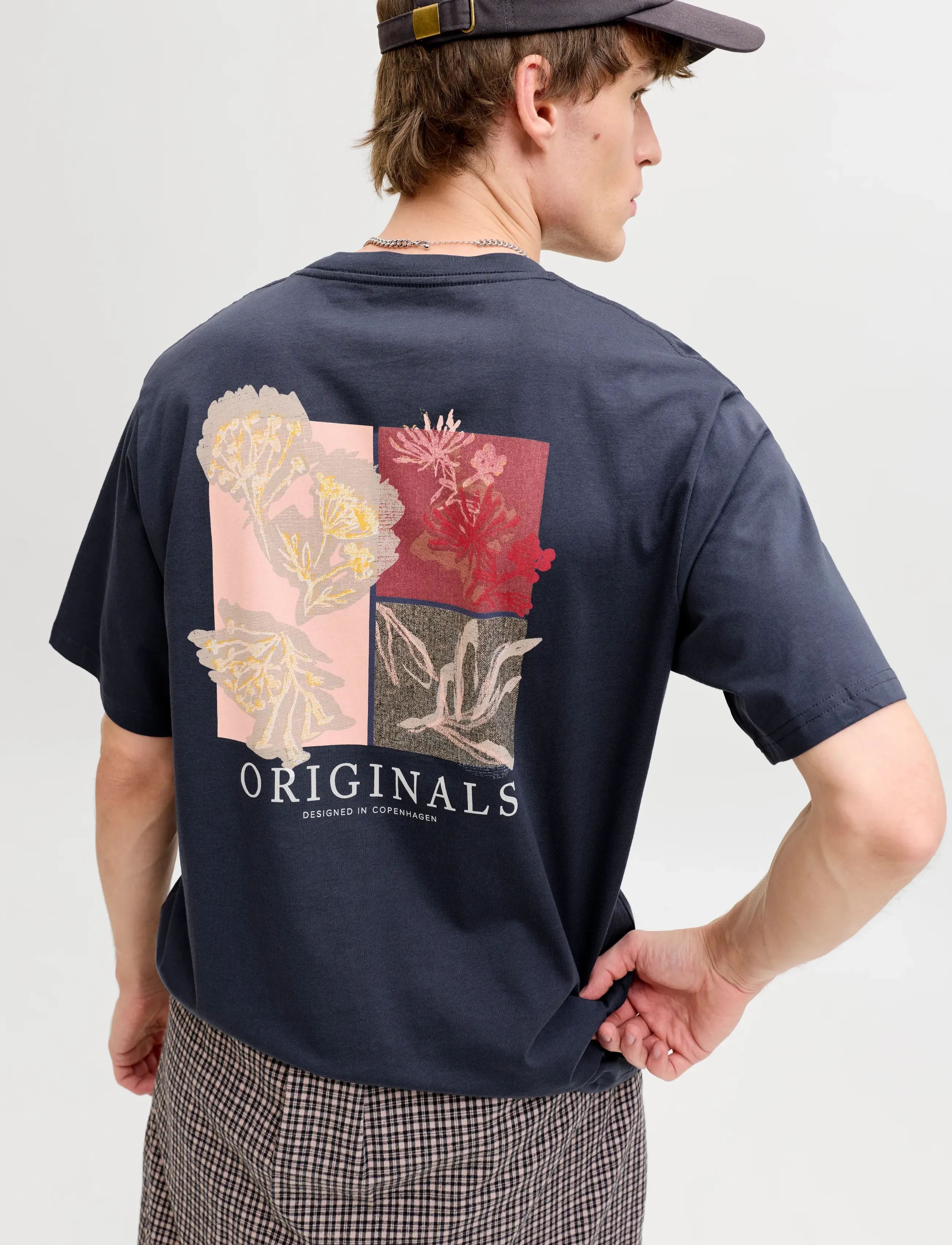 JACK & JONES Jormontauk Aop Back Tee Ss Crew Neck Sn t-shirts med tryck herr – bild 5