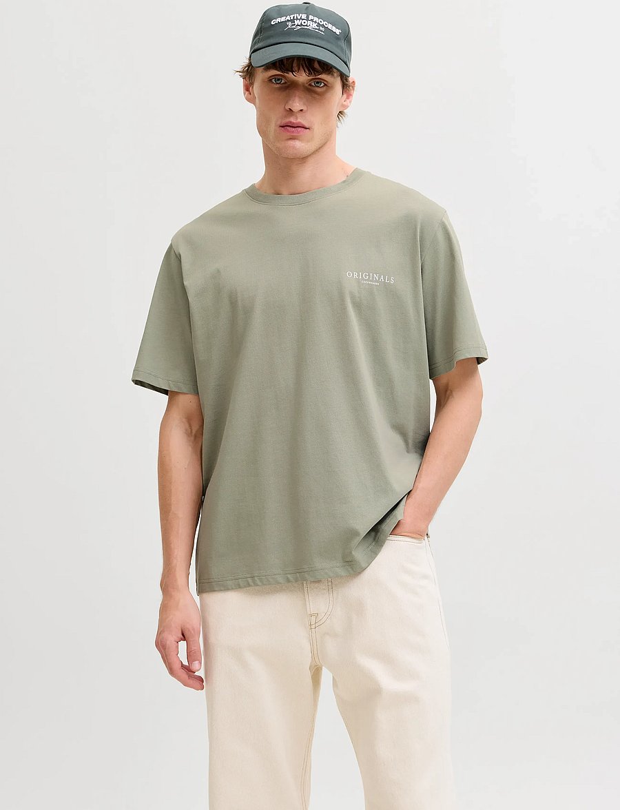 Jack & Jones - JORMONTAUK AOP BACK TEE SS CREW NECK SN - short-sleeved t-shirts - seagrass - 0