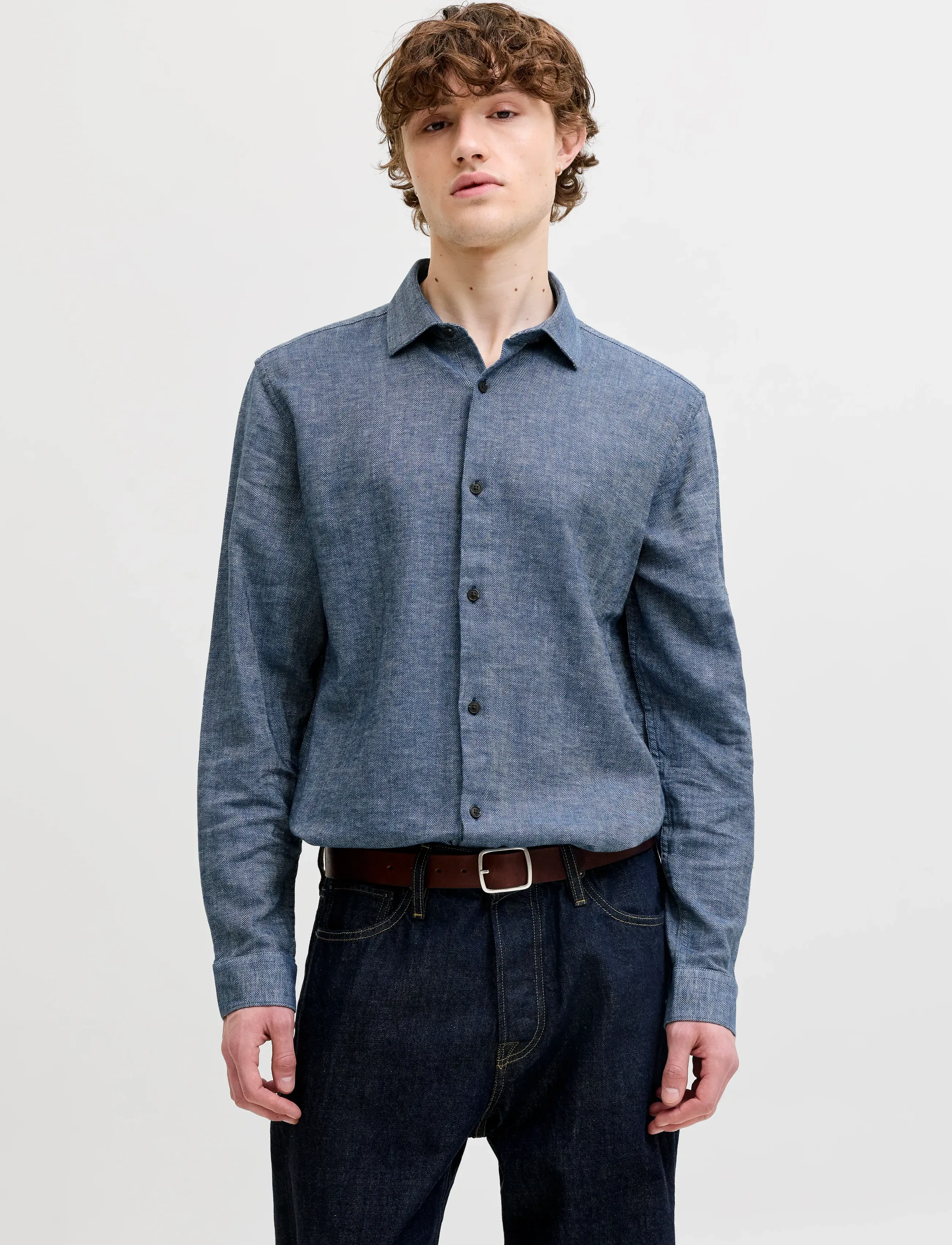Jack & Jones JPRBLAPARKER LINEN BLEND L/S SHIRT - Frühlingsgarderobe - FADED DENIM / blue
