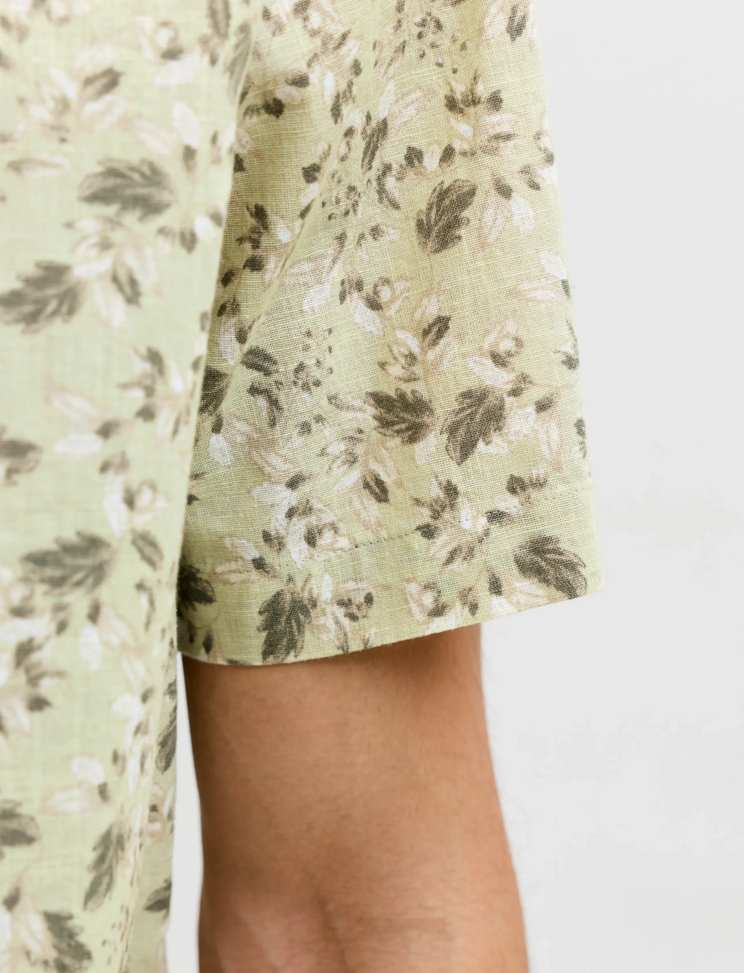 Jack & Jones - JPRBLASUMMER LINEN BL. PRINT SS SHIRT LN - mønstrede skjorter - alfalfa - 4