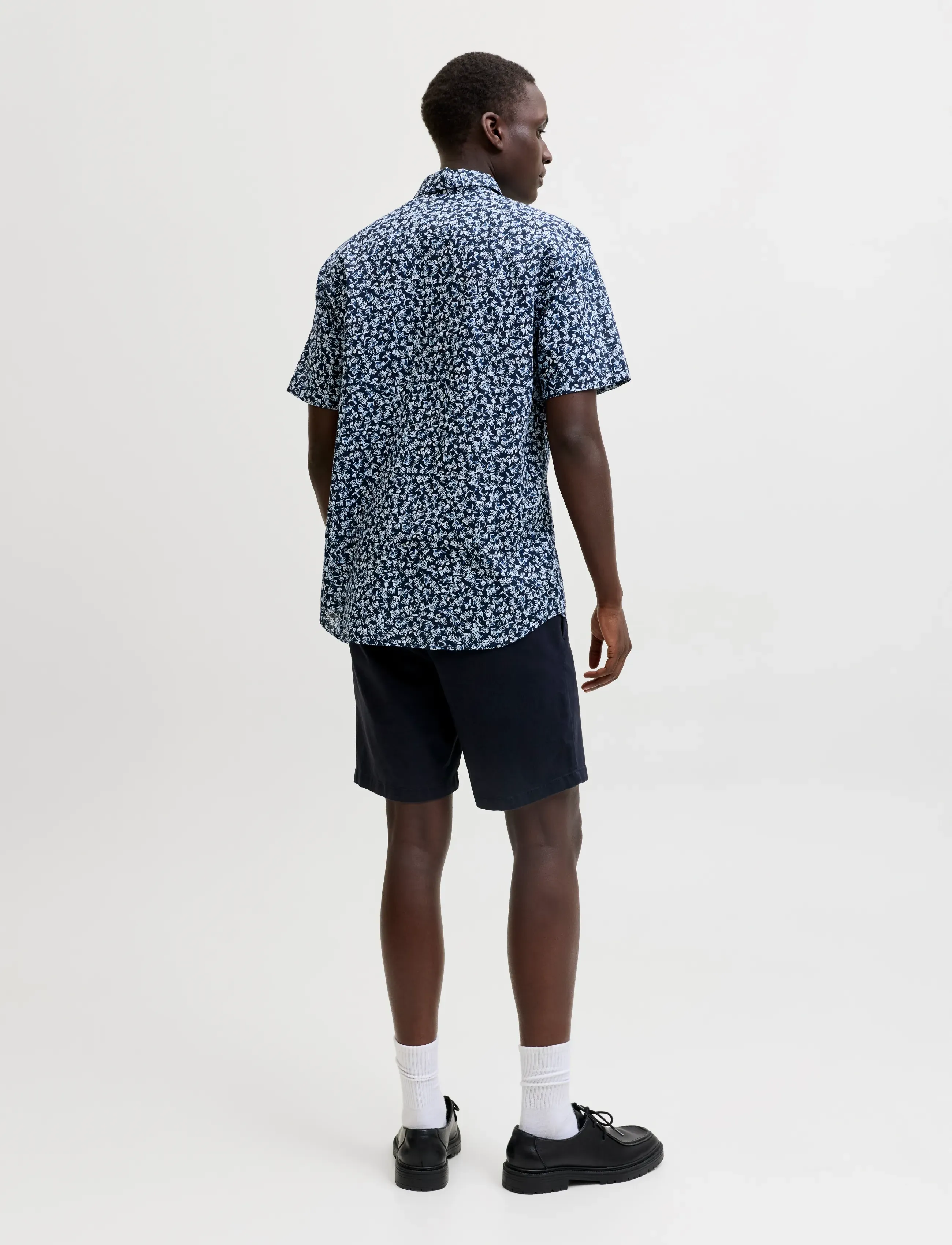 Jack & Jones - JPRBLASUMMER LINEN BL. PRINT SS SHIRT LN - mønstrede skjorter - night sky - 2