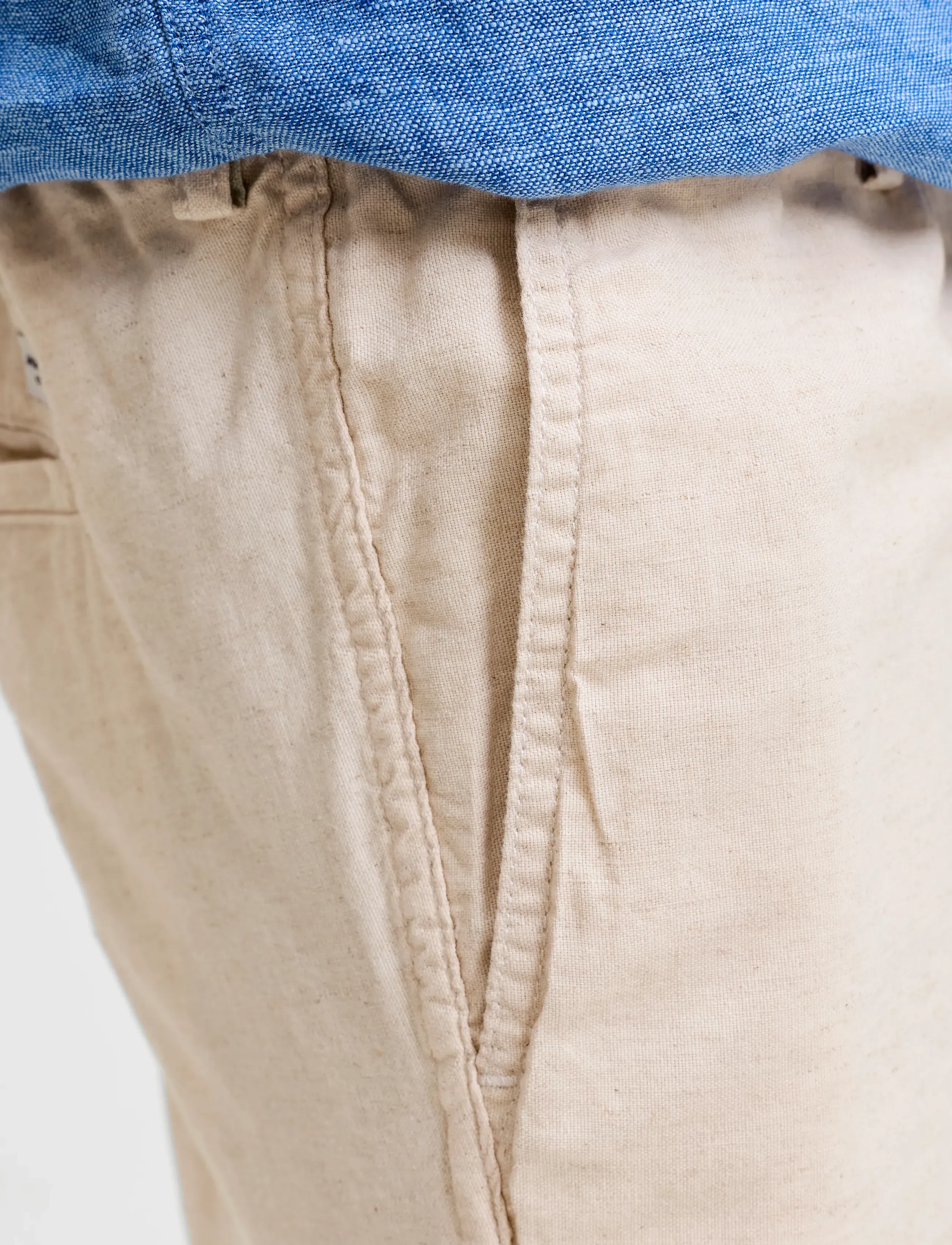 Jack & Jones JPSTJAIDEN HYBRID BONDI JOG SHORT REG SN - Chinos shorts - MOONBEAM / cream